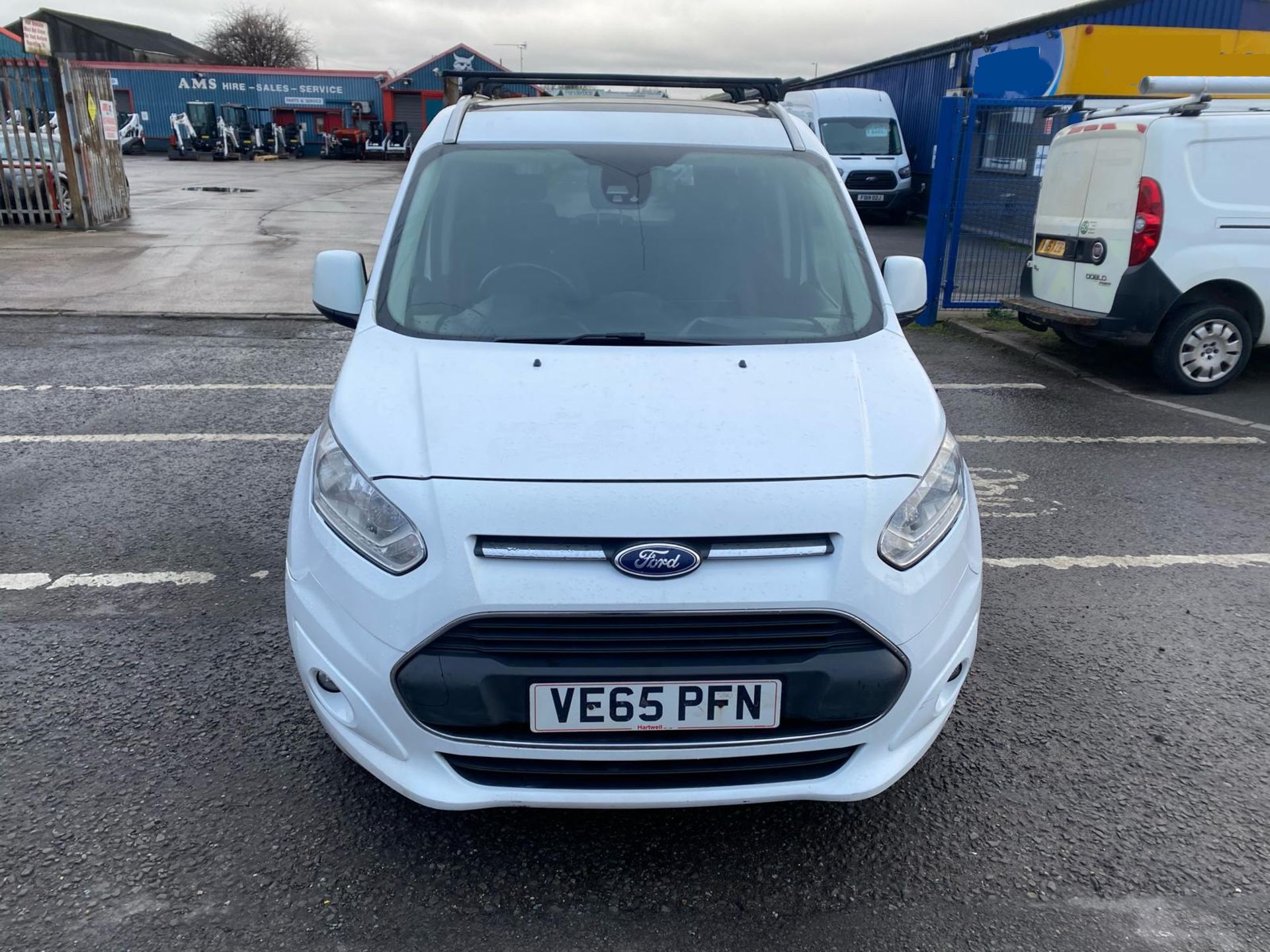 2015 65 FORD TRANSIT CONNECT TITANIUM TOURNEO MINIBUS - 82K MILES - AIR CON - ALLOY WHEELS - Image 2 of 15