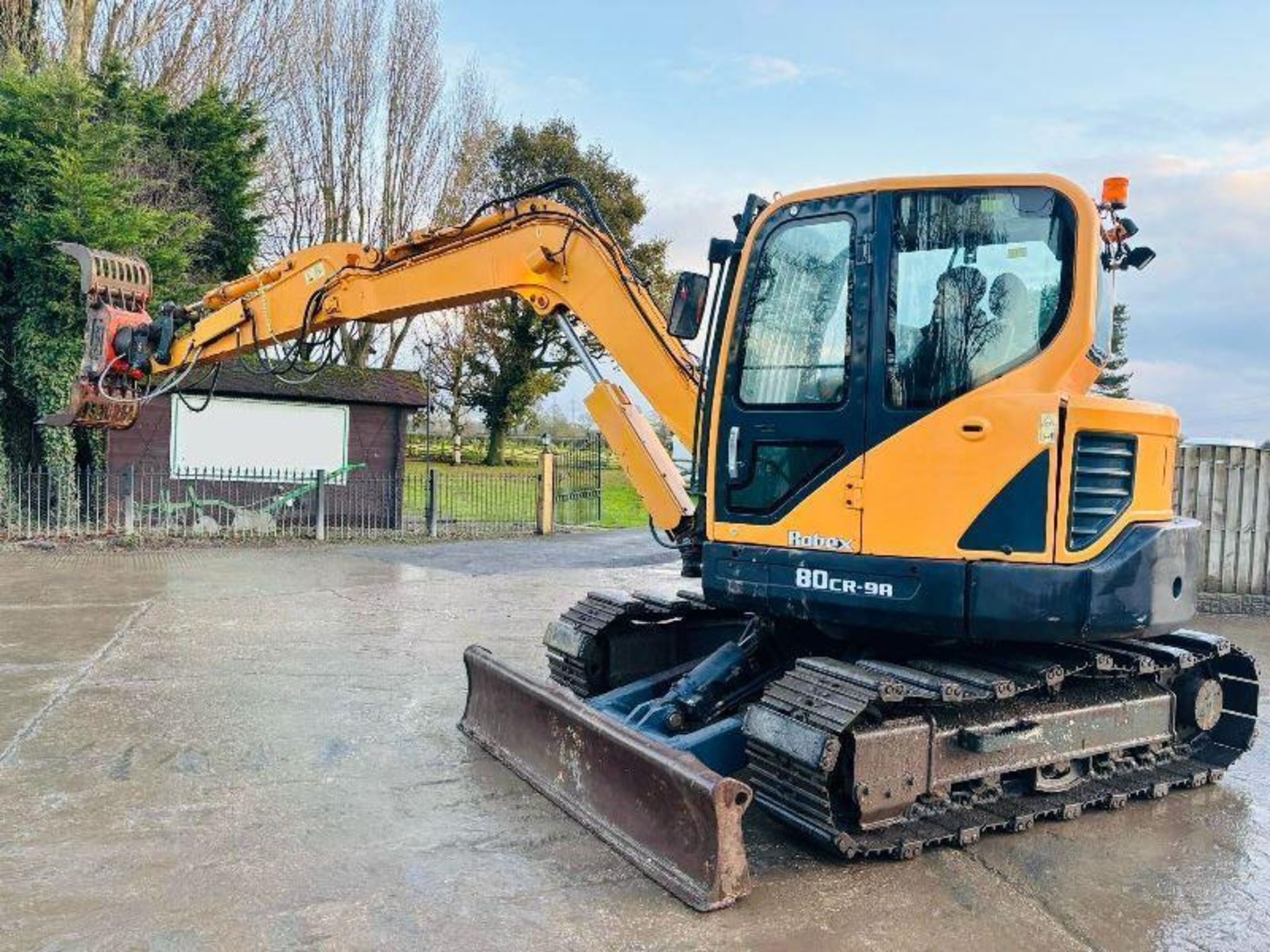 HYUNDAI 80CR-9R EXCAVATOR *YEAR 2016* C/W SELECTOR GRAB - Bild 2 aus 18