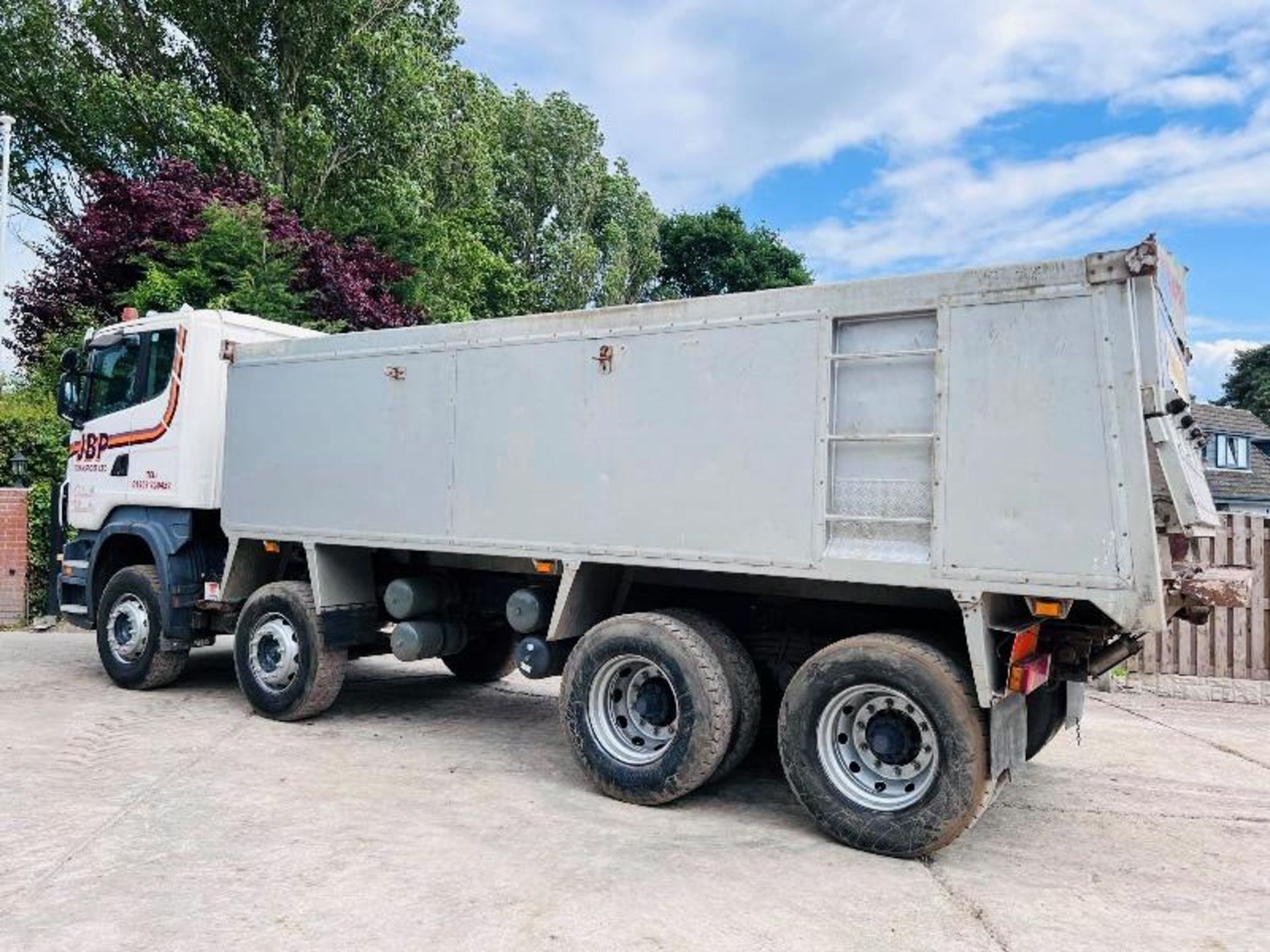 SCANIA R420 DOUBLE DRIVE TIPPER *YEAR 2008* C/W HYDRAULIC LOCKIN BACK DOOR - Image 4 of 18