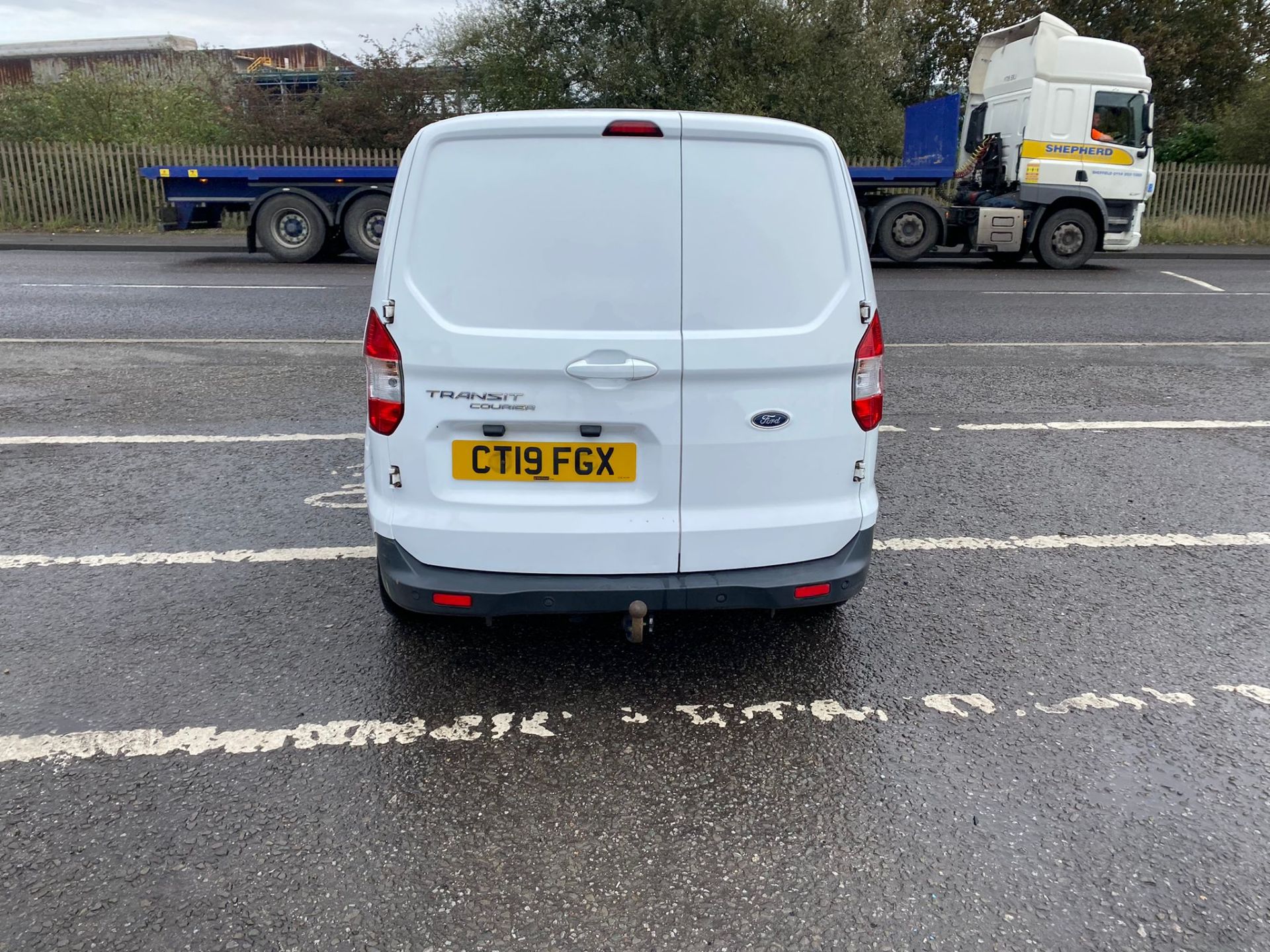 2019 19 FORD TRANSIT COURIER LIMITED PANEL VAN - ALLOY WHEELS - AIR CON - EURO 6. - Image 6 of 10