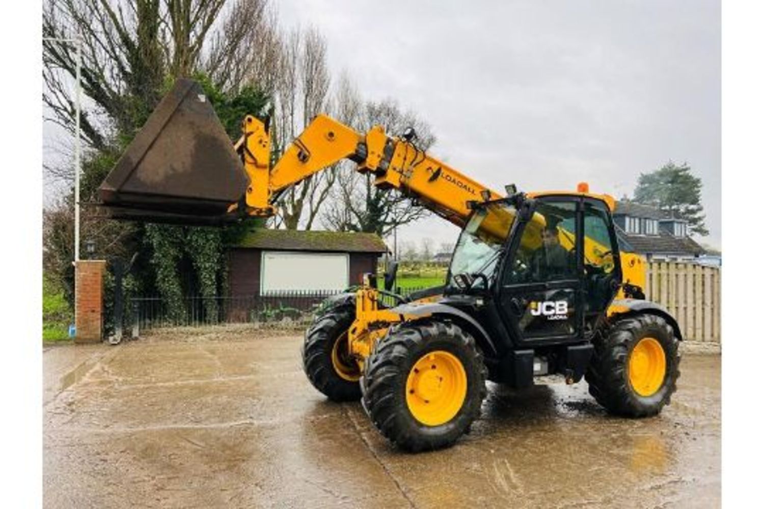 Over 460 lots of Vans, Cars, Agri, 4x4, Diggers, HGV, FLT's, Access Lifts and Heavy Plant ending from 7pm on Sunday 4th February 2024