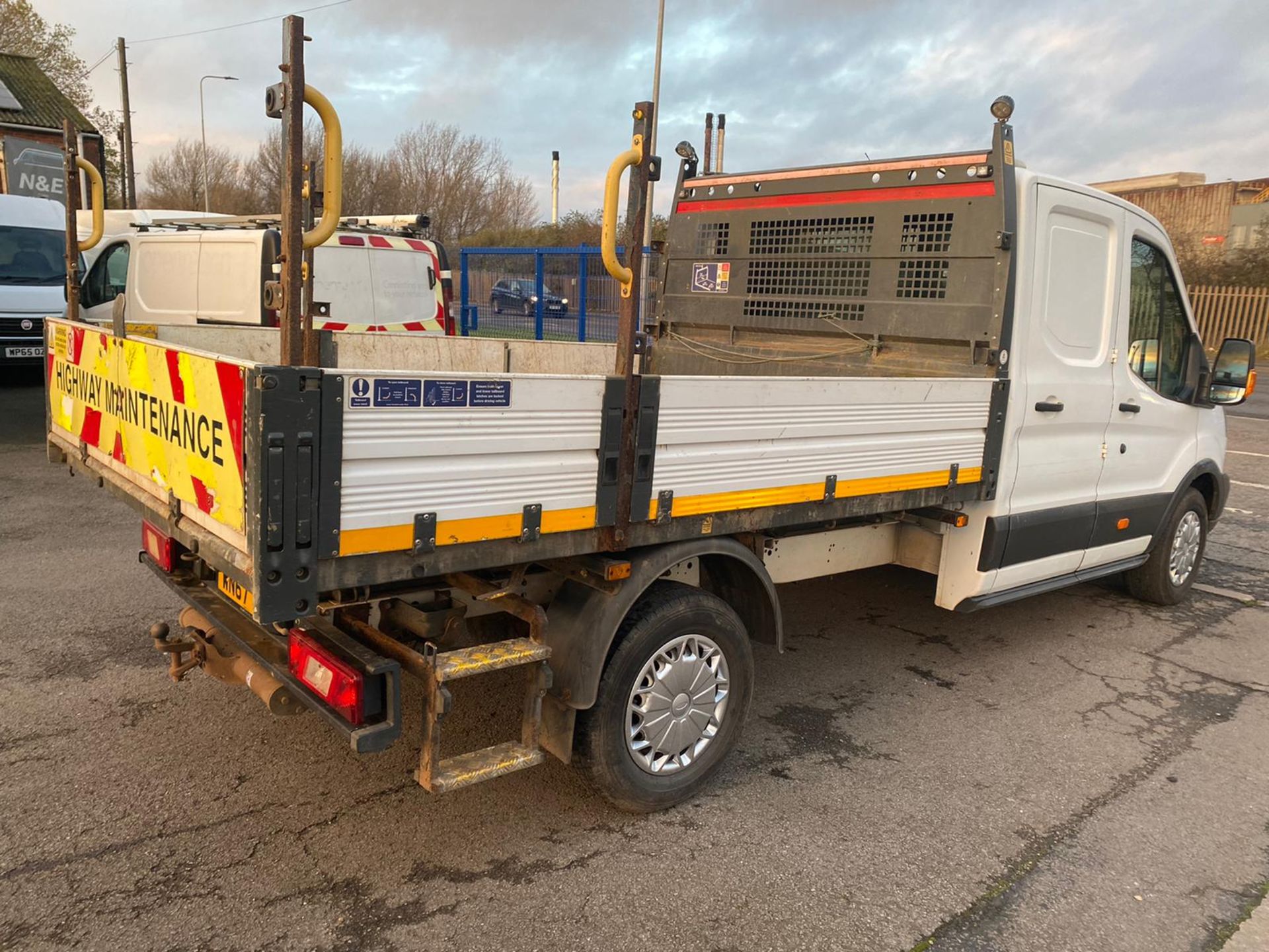 2017 67 FORD TRANSIT CREW CAB TIPPER -110K MILES - EURO 6 - FACTORY TIPPER BODY - RWD - Image 7 of 11