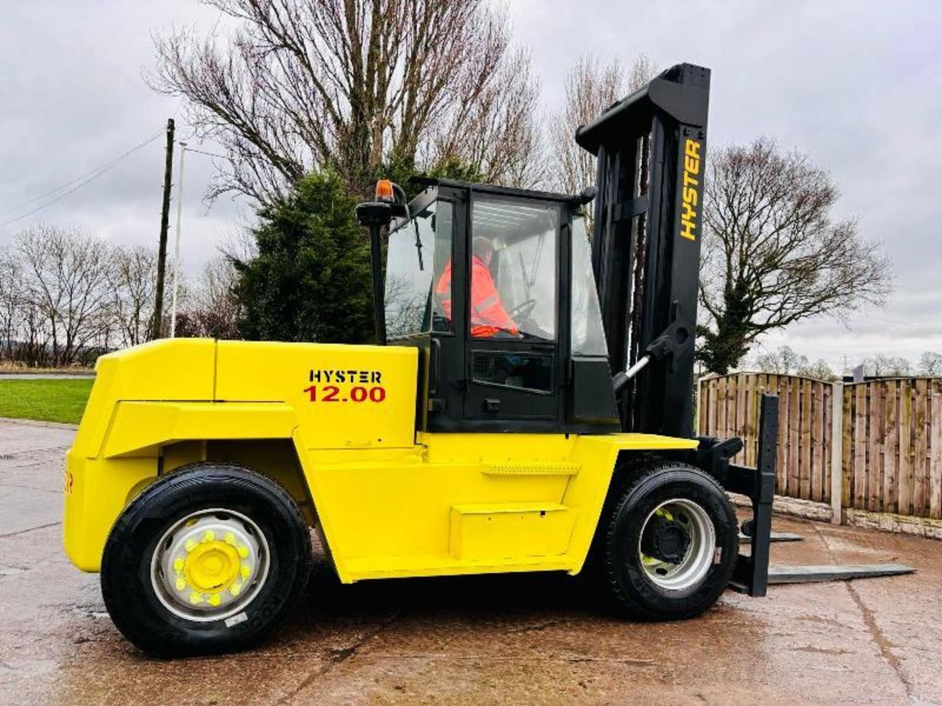 HYSTER H12.00 DIESEL FORKLIFT *12 TON LIFT* C/W PALLET TINES  - Bild 2 aus 17