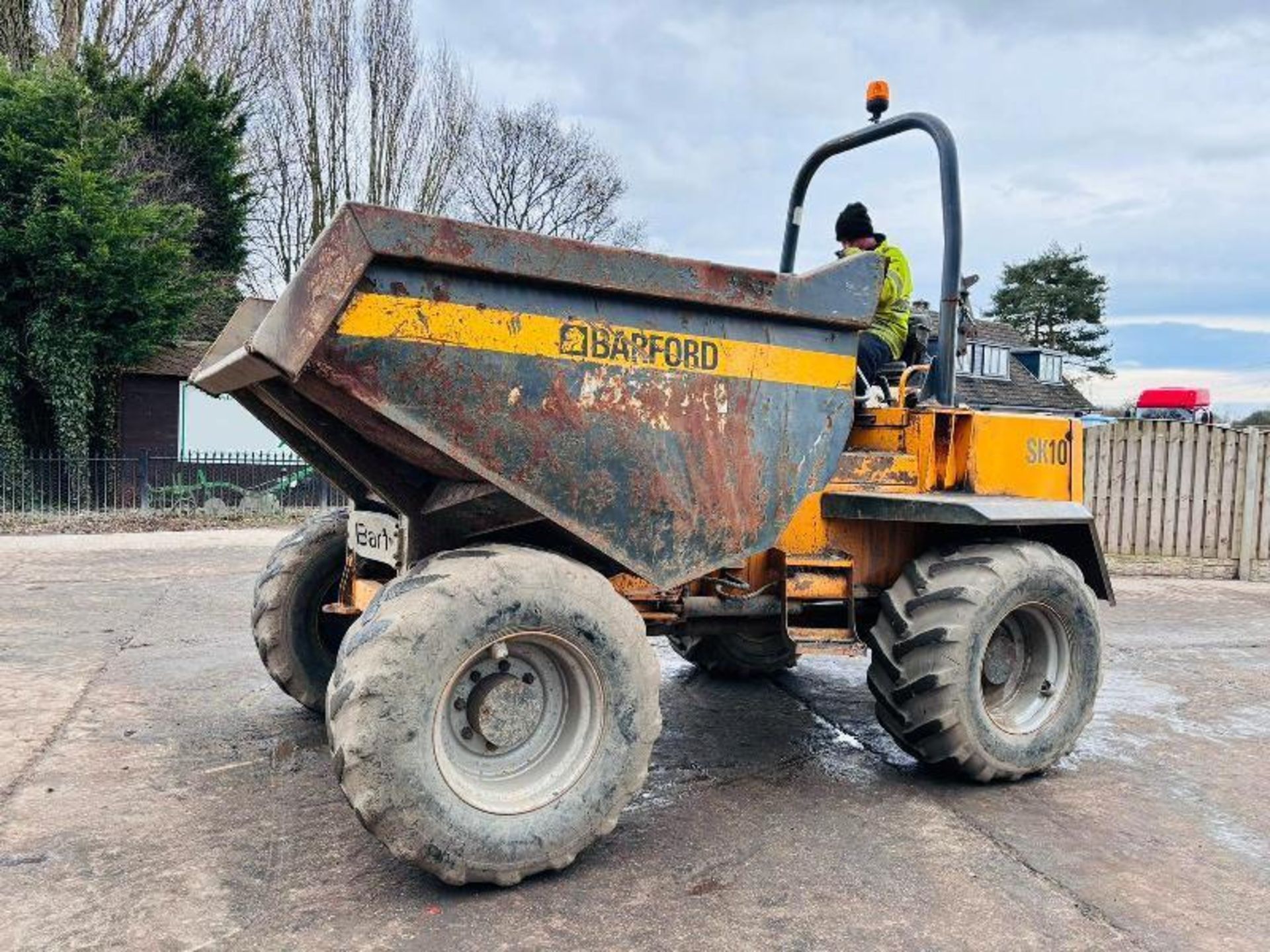 BARFORD SK10000 4WD DUMPER C/W ROLE BAR  - Image 15 of 18