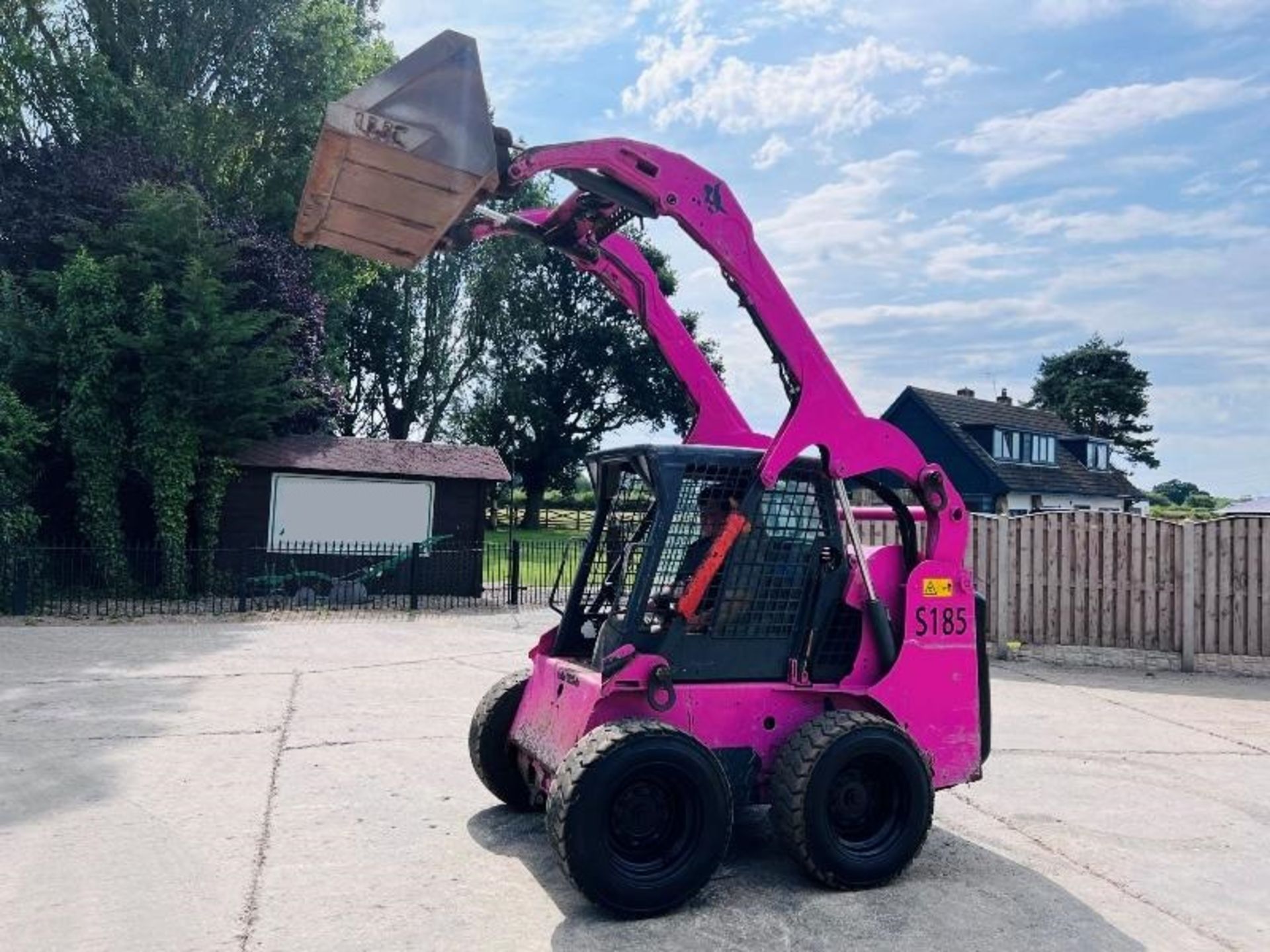 BOBCAT S185 4WD SKIDSTEER *YEAR 2009 HIGH LIFT* C/W BUCKET - Image 3 of 10