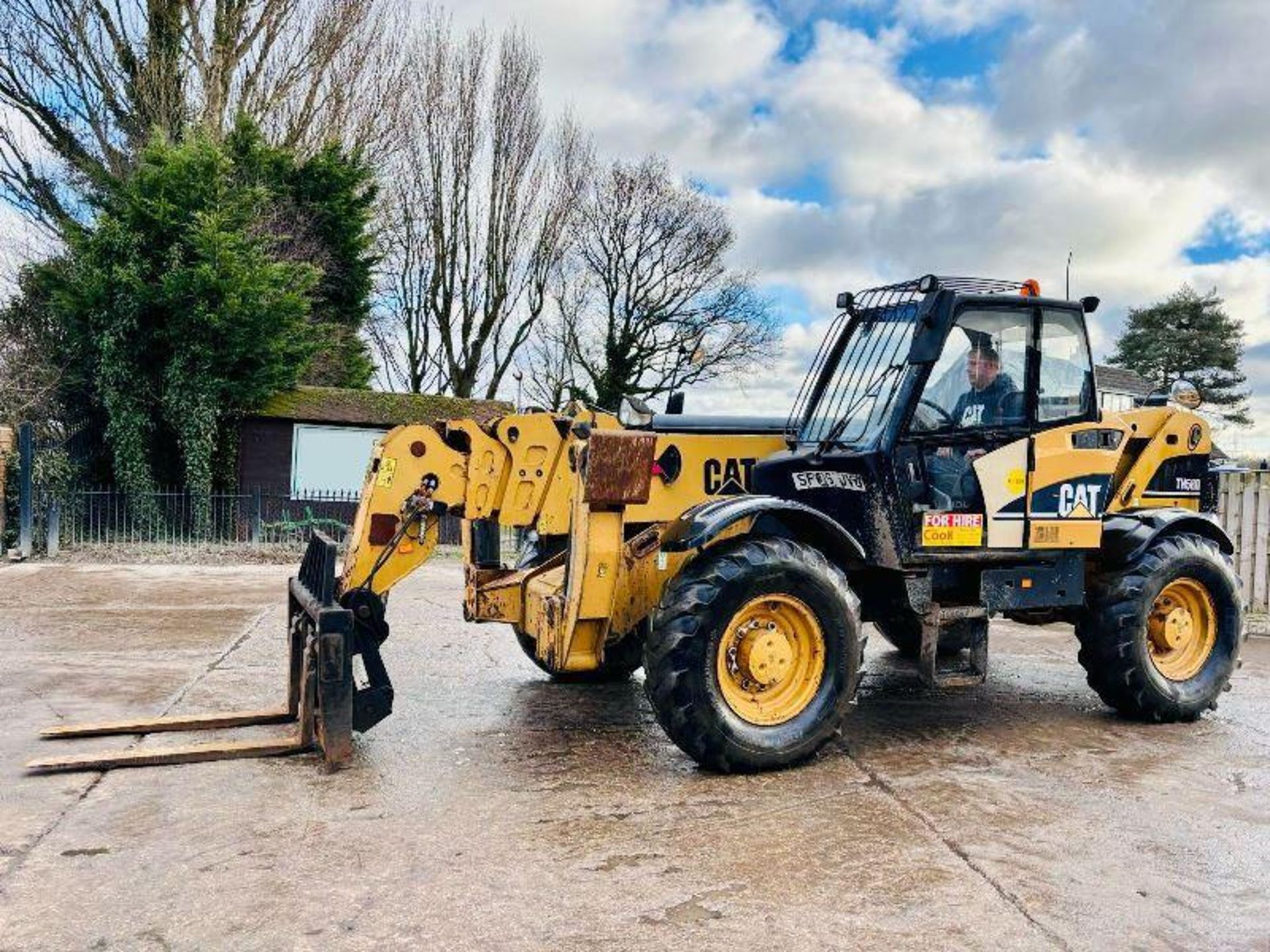 CATERPILLAR TH580B 4WD TELEHANDLER *17 METER REACH, 5 TON LIFT* C/W PALLET TINES - Image 20 of 20