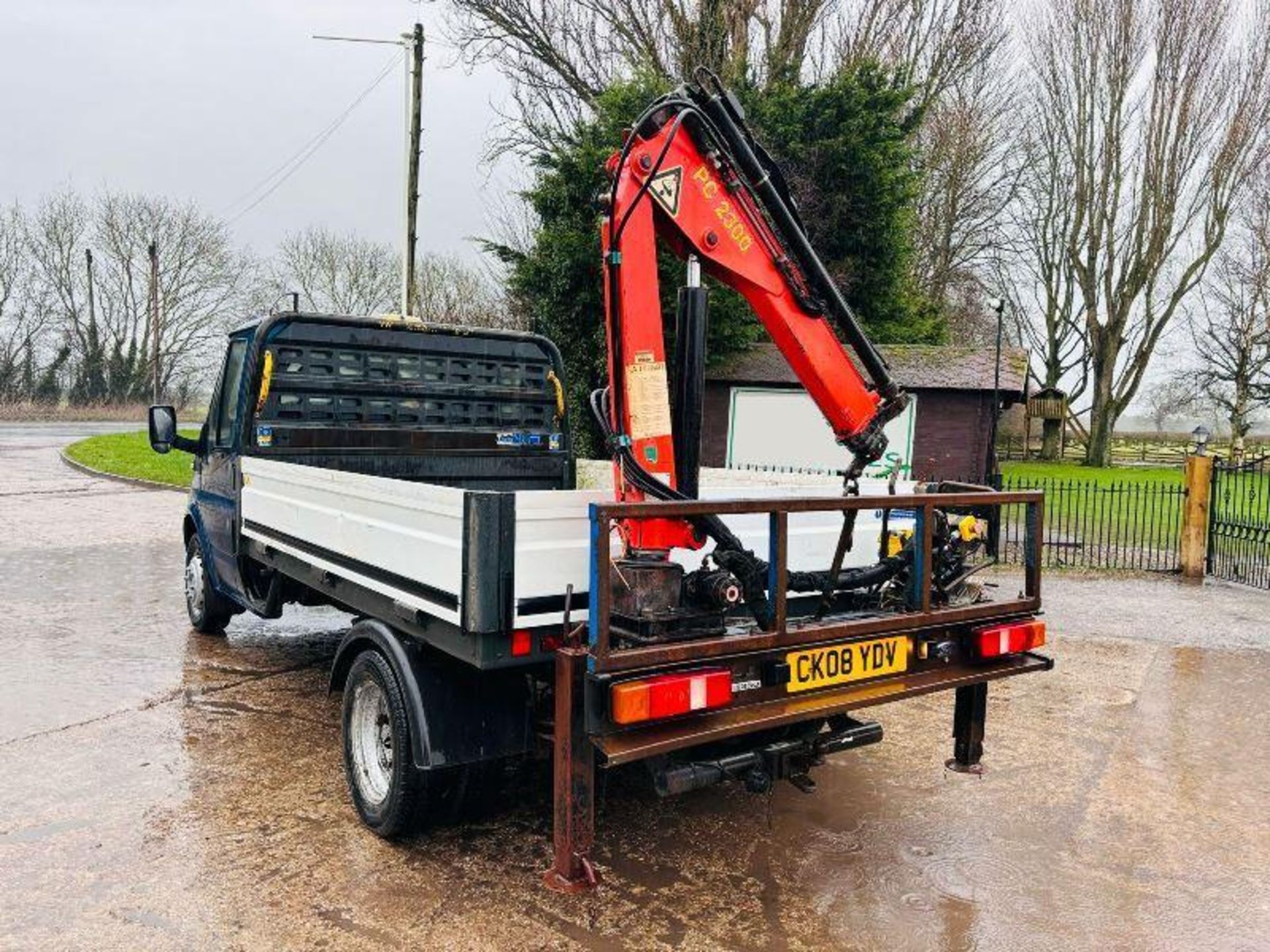 FORD TRANSIT 4X2 PICK UP C/W PALFINGER PC2300 CRANE  - Image 6 of 18