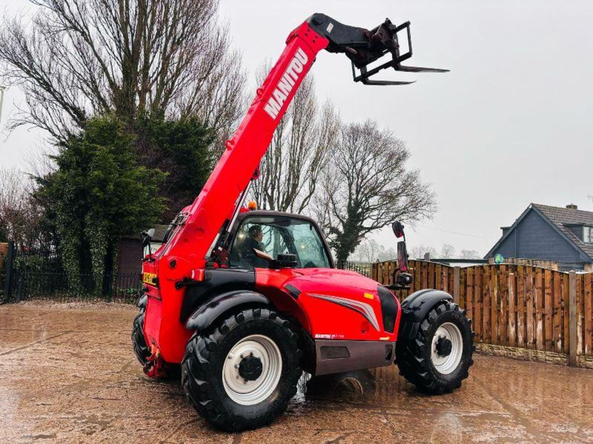 MANITOU MLT735 4WD TELEHANDLER *AG-SPEC, YEAR 2015, 5920 HOURS* C/W PUH - Image 5 of 19