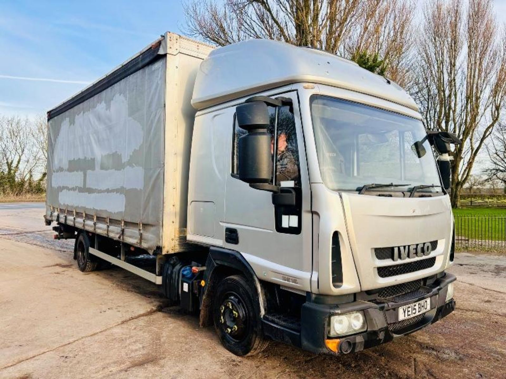 IVECO 75E 4X2 CURTAIN SIDE LORRY *YEAR 2015* C/W REAR TAIL LIFT 