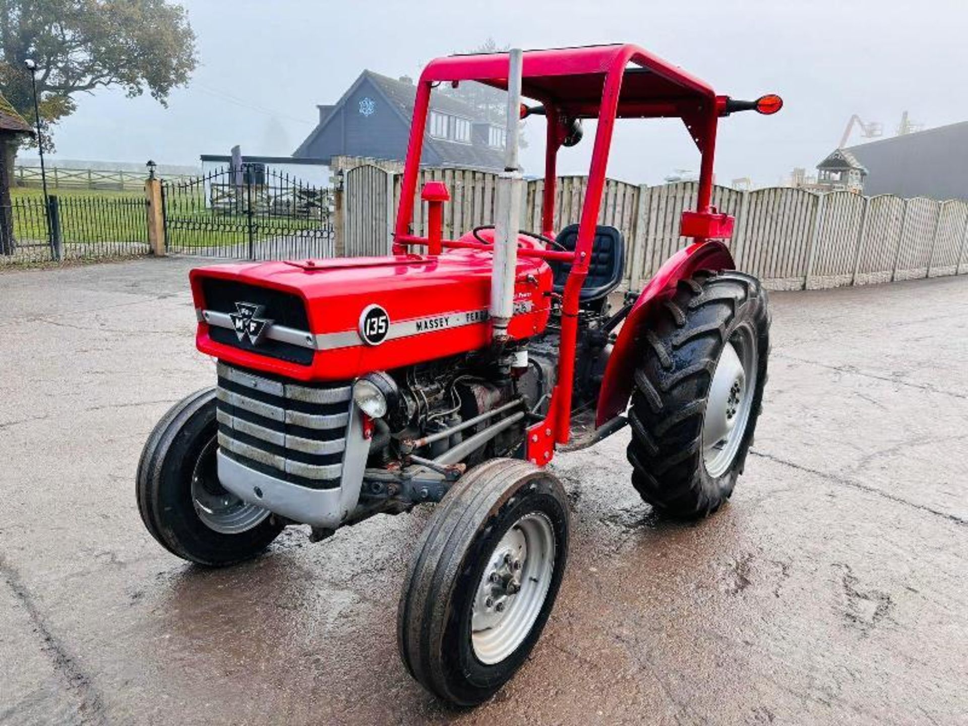 MASSEY FERGUSON 135 MULTI POWER TRACTOR C/W ROLE FRAME - Image 14 of 15