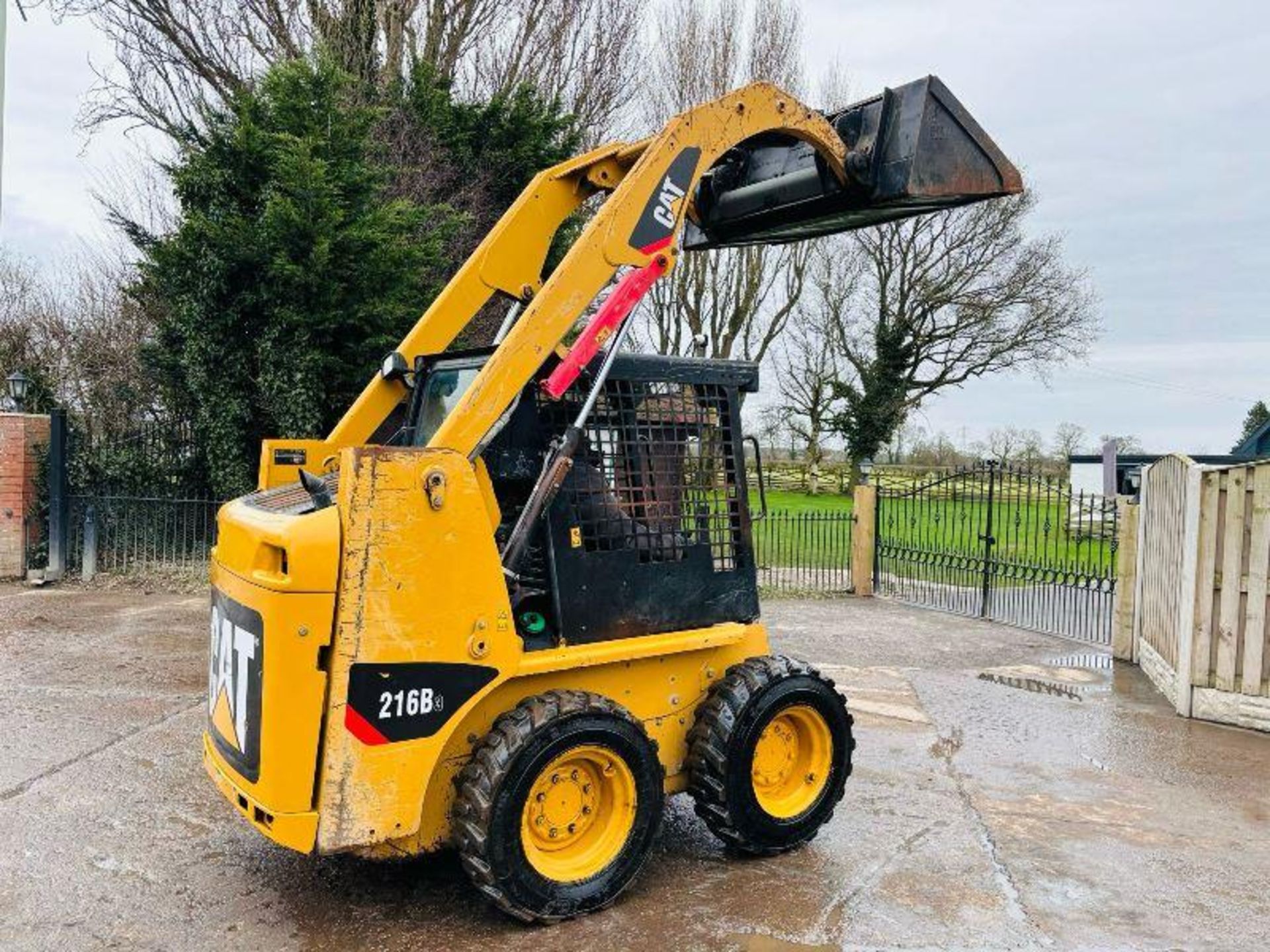 CATERPILLAR 216B 4WD SKIDSTEER *YEAR 2012* C/W BUCKET - Bild 13 aus 18