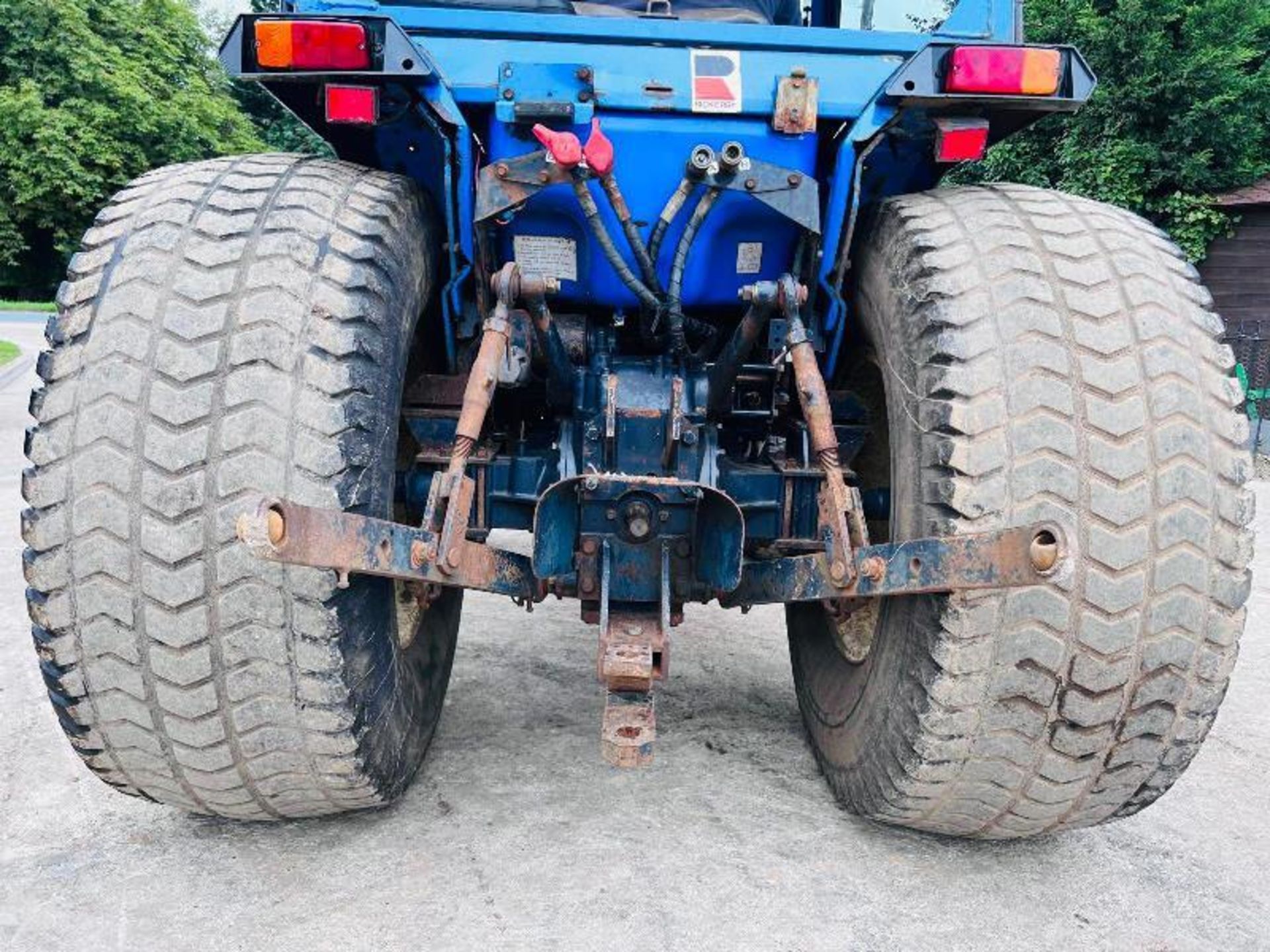 ISEKI TK532 4WD COMPAC TRACTOR C/W REAR LINKAGE - Image 7 of 17