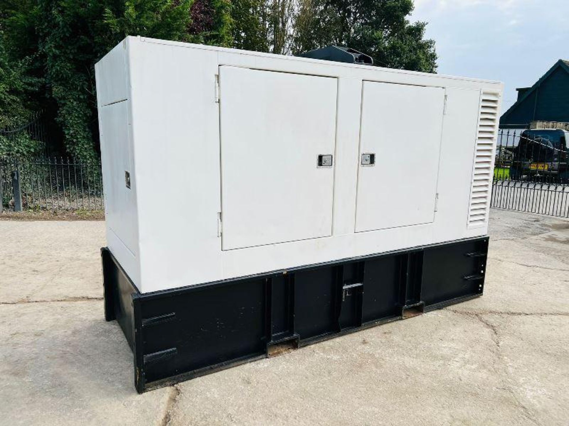 AGGREKO GHP11/8065E 60KVA STATIC GENERATOR C/W IVECO ENGINE - Image 6 of 19