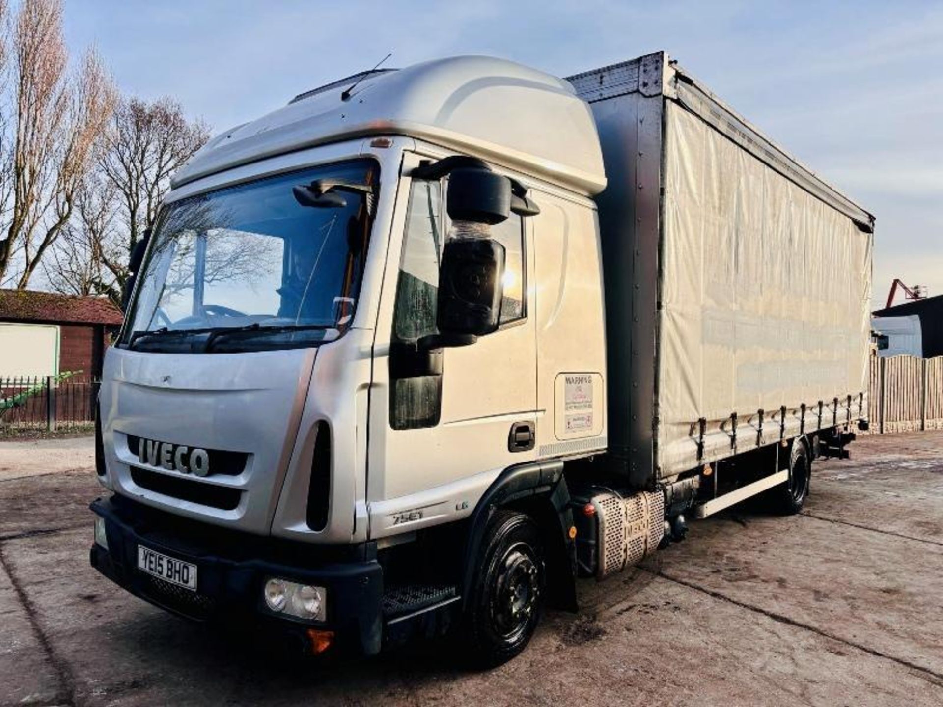 IVECO 75E 4X2 CURTAIN SIDE LORRY *YEAR 2015* C/W REAR TAIL LIFT  - Image 14 of 17