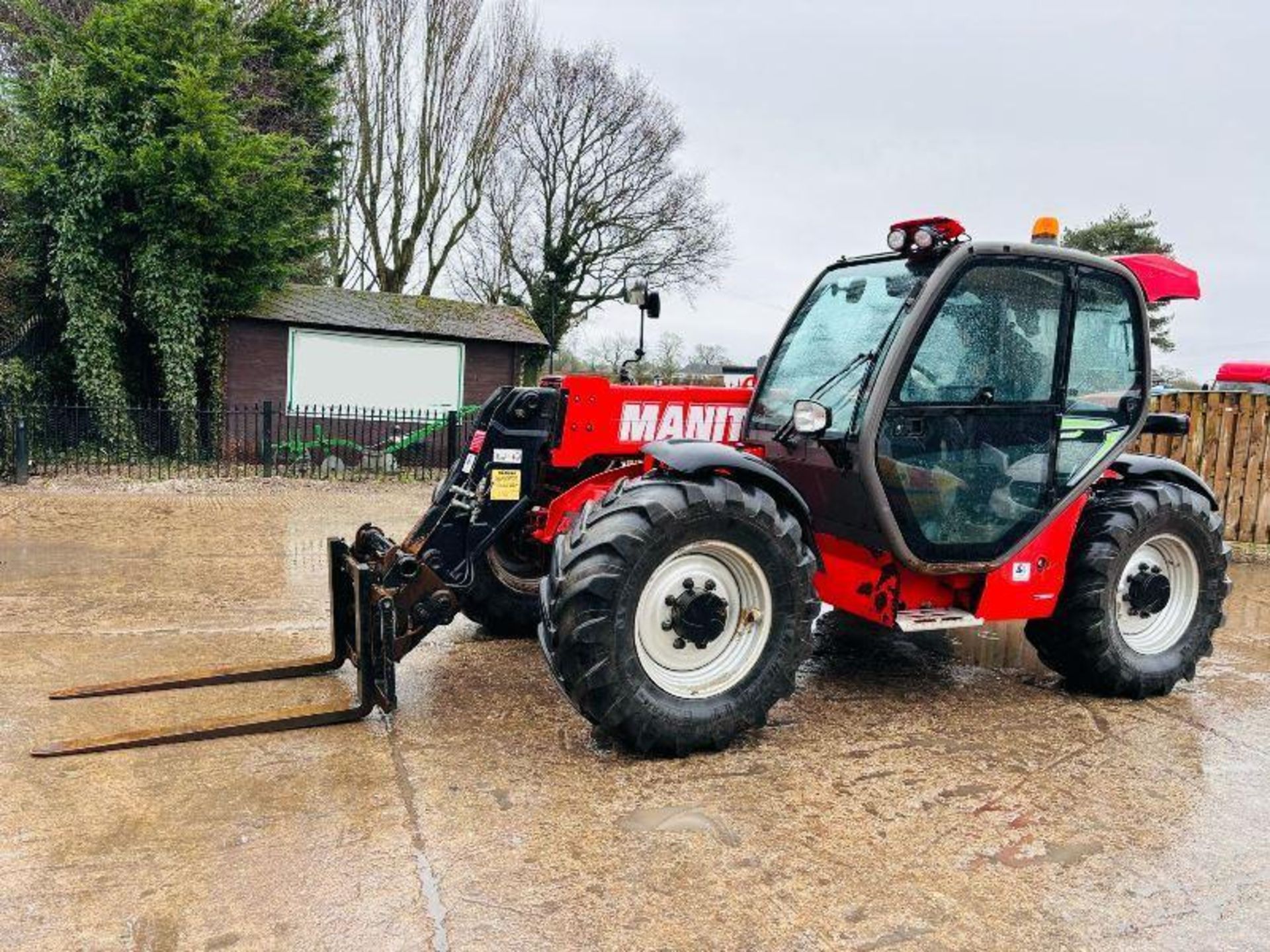 MANITOU MLT735 4WD TELEHANDLER *AG-SPEC, YEAR 2014, 5530 HOURS* C/W PUH - Image 14 of 17
