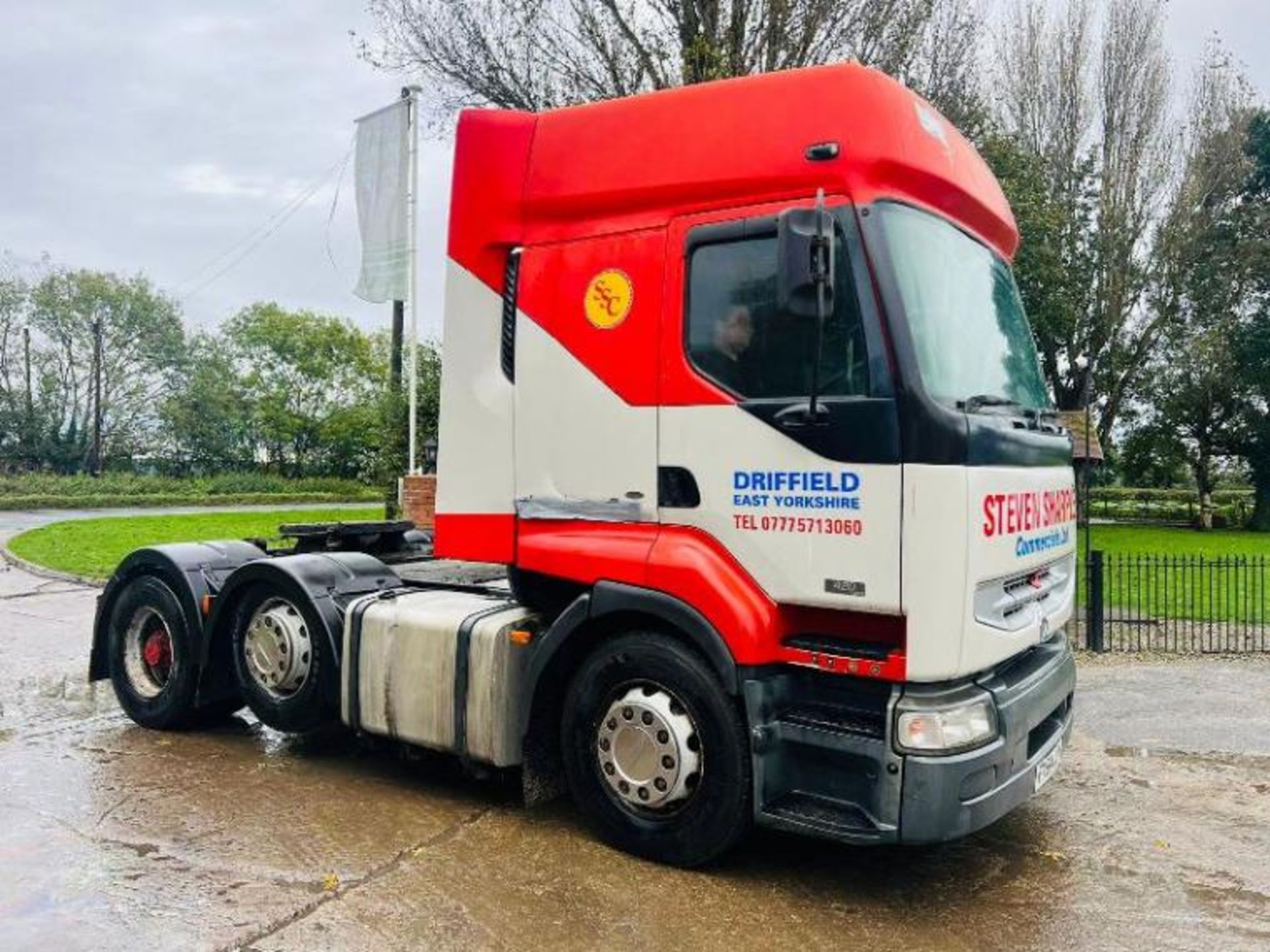 RENAULT 420DCI 6X2 TRACTOR UNIT C/W BIG HUB REDUCTION & MANUAL GEAR BOX - Image 9 of 13