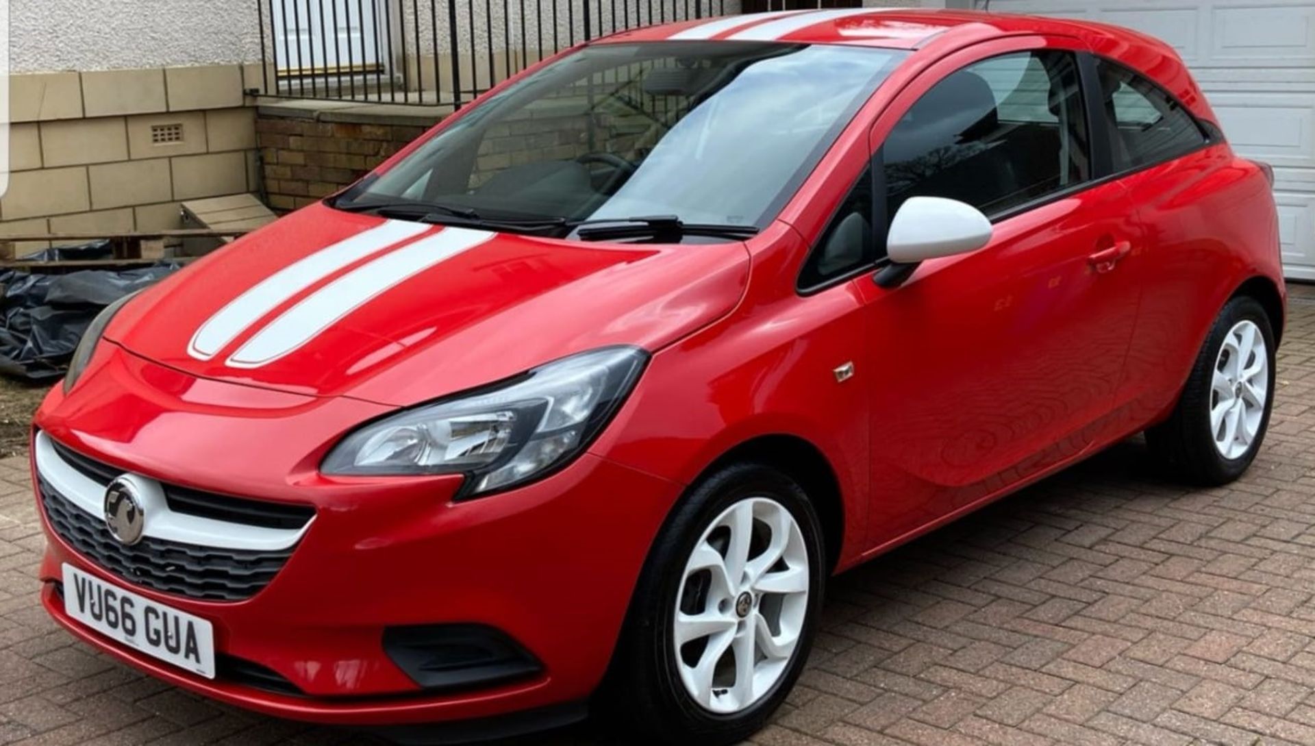 2016 66 PLATE CORSA 1.4 STING 3DR HATCHBACK - ONLY 30K MILES - 2 KEYS. - Image 2 of 10