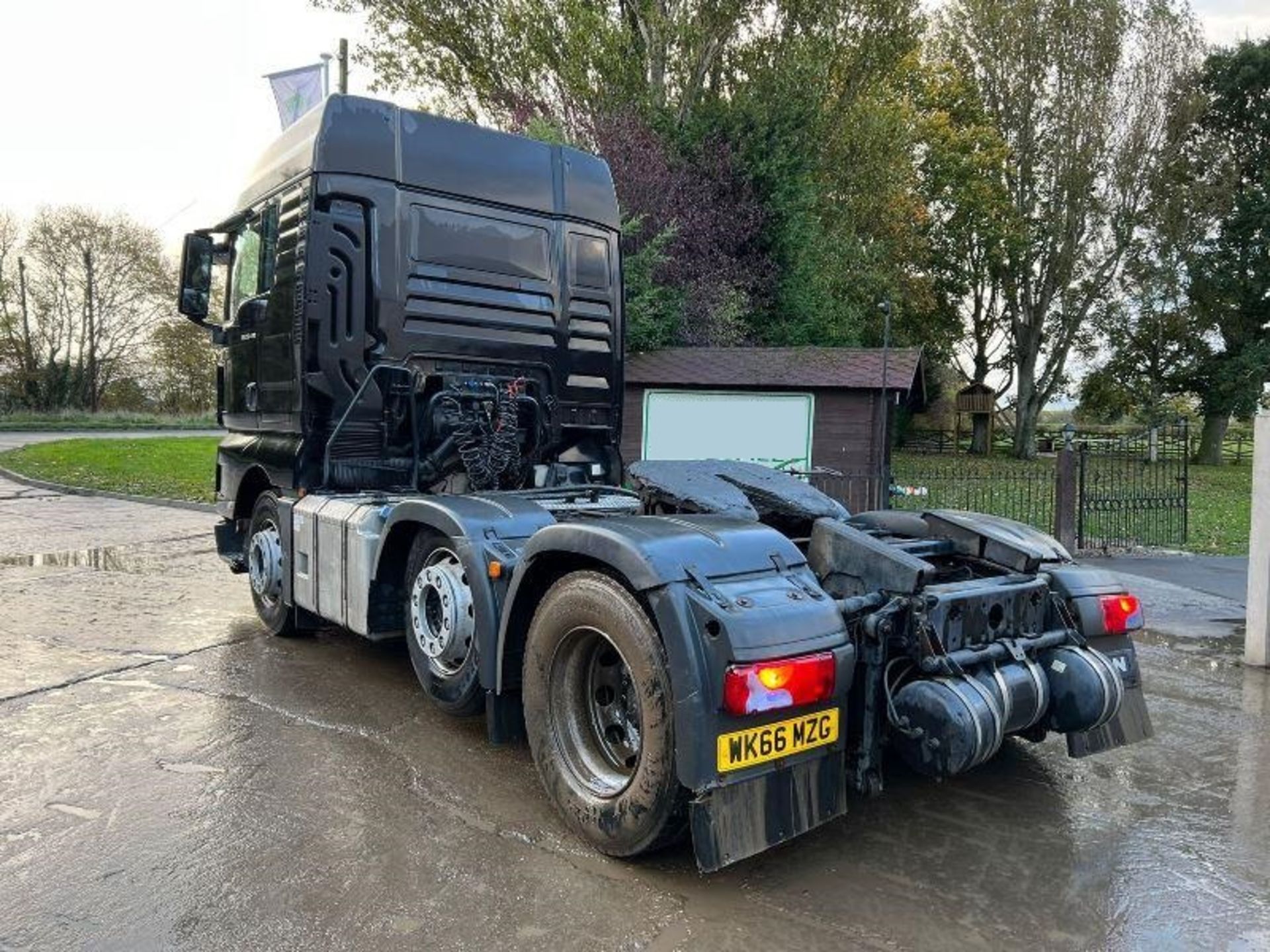 MAN TGX26.440 6X2 TRACTOR UNIT * YEAR 2016 * C/W MID LIFT - Image 6 of 15