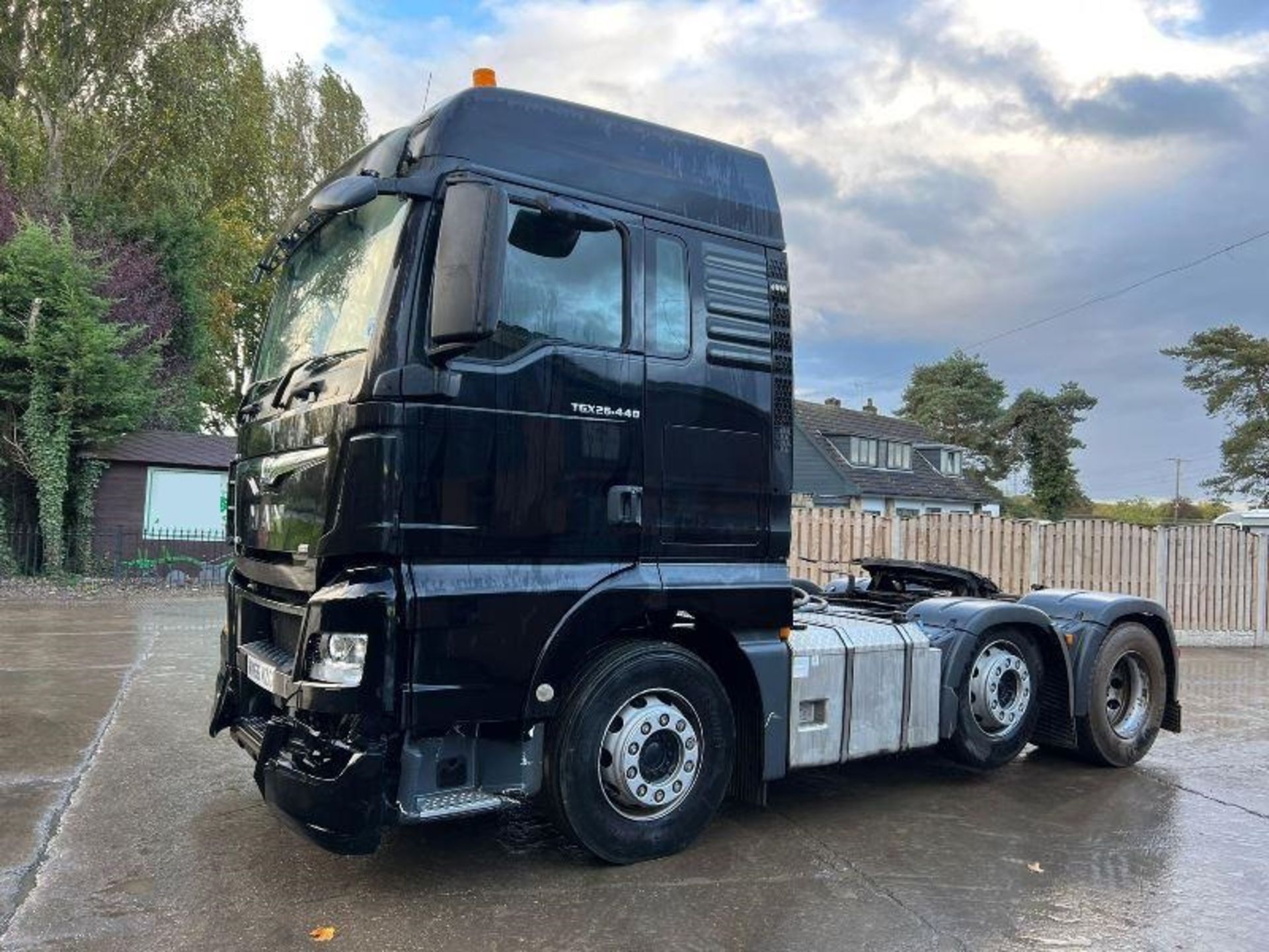 MAN TGX26.440 6X2 TRACTOR UNIT * YEAR 2016 * C/W MID LIFT - Bild 5 aus 15