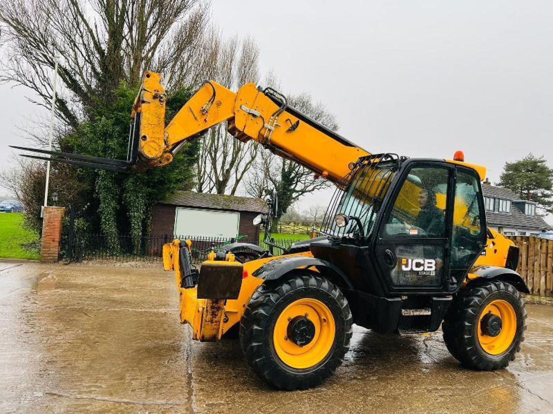 JCB 535-125HI VIZ 4WD TELEHANDLER *YEAR 2019,12.5 METER REACH* C/W PALLET TINES