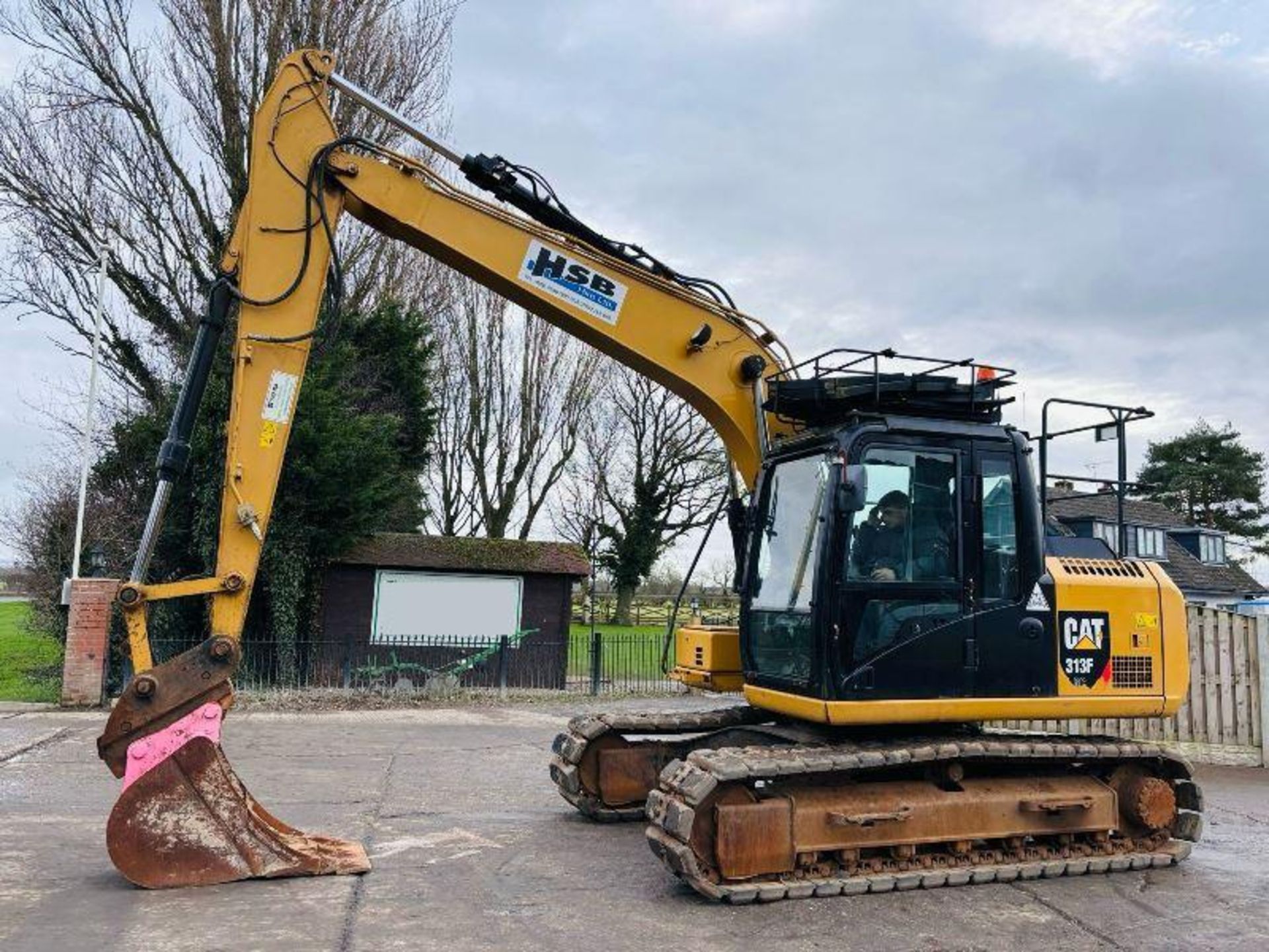 CATERPILAR 313FLGC TRACKED EXCAVATOR *YEAR 2015* C/W REVERSE CAMERA