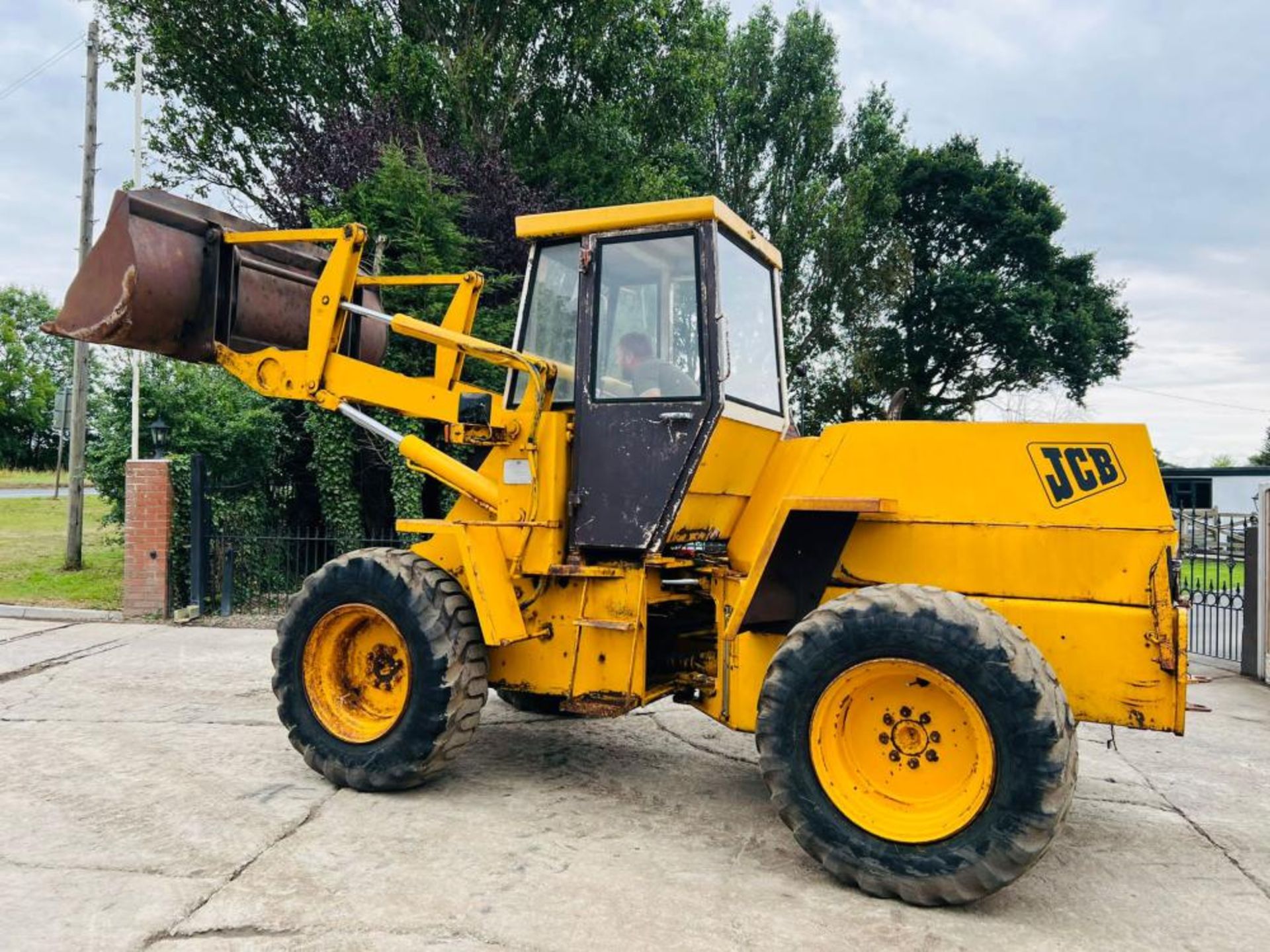 JCB 410 4WD LOADING SHOVEL C/W BUCKET - Bild 4 aus 14