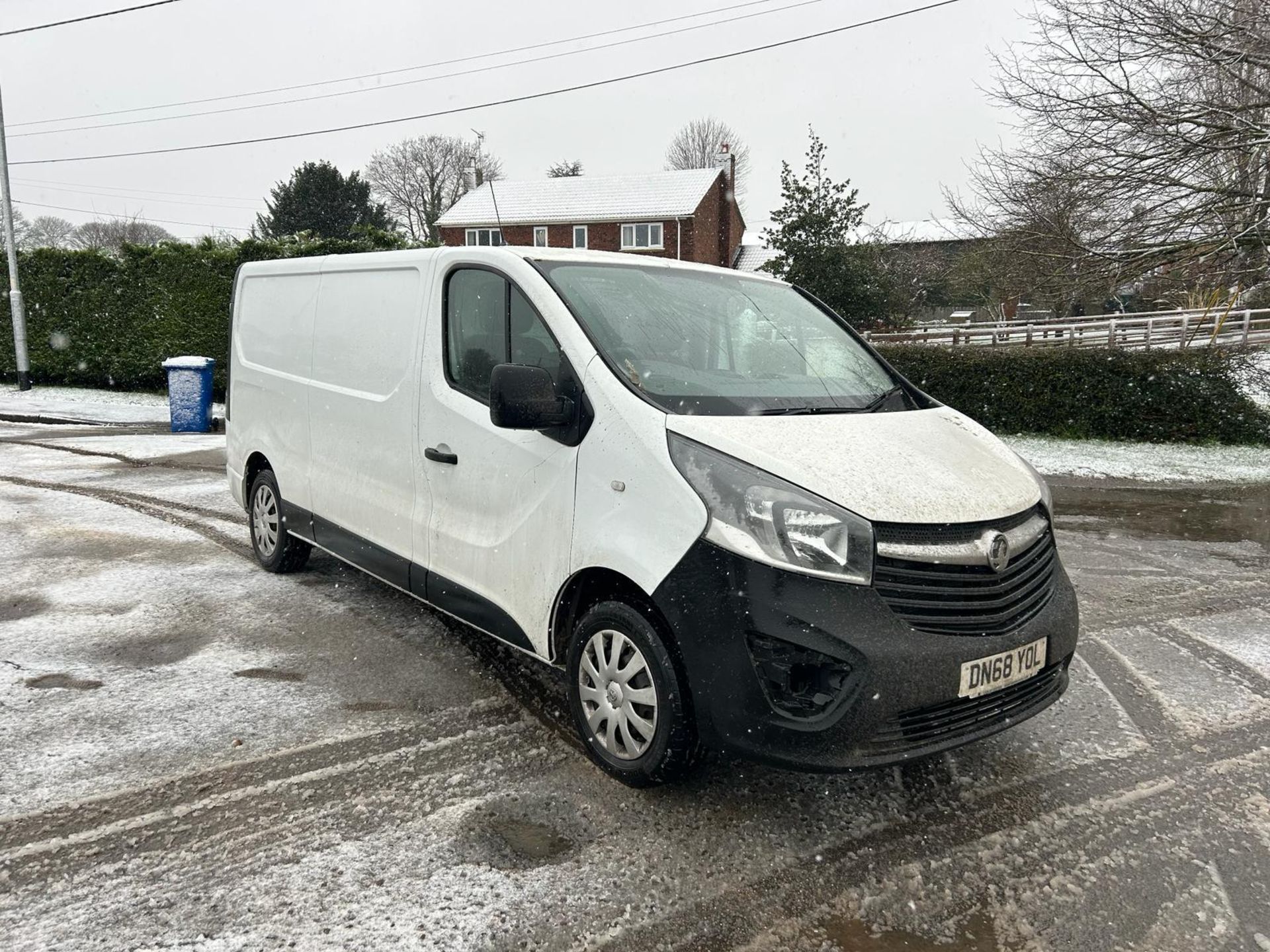 2018 68 VAUXHALL VIVARO SPORTIVE LWB PANEL VAN - 87K MILES - AIR CON