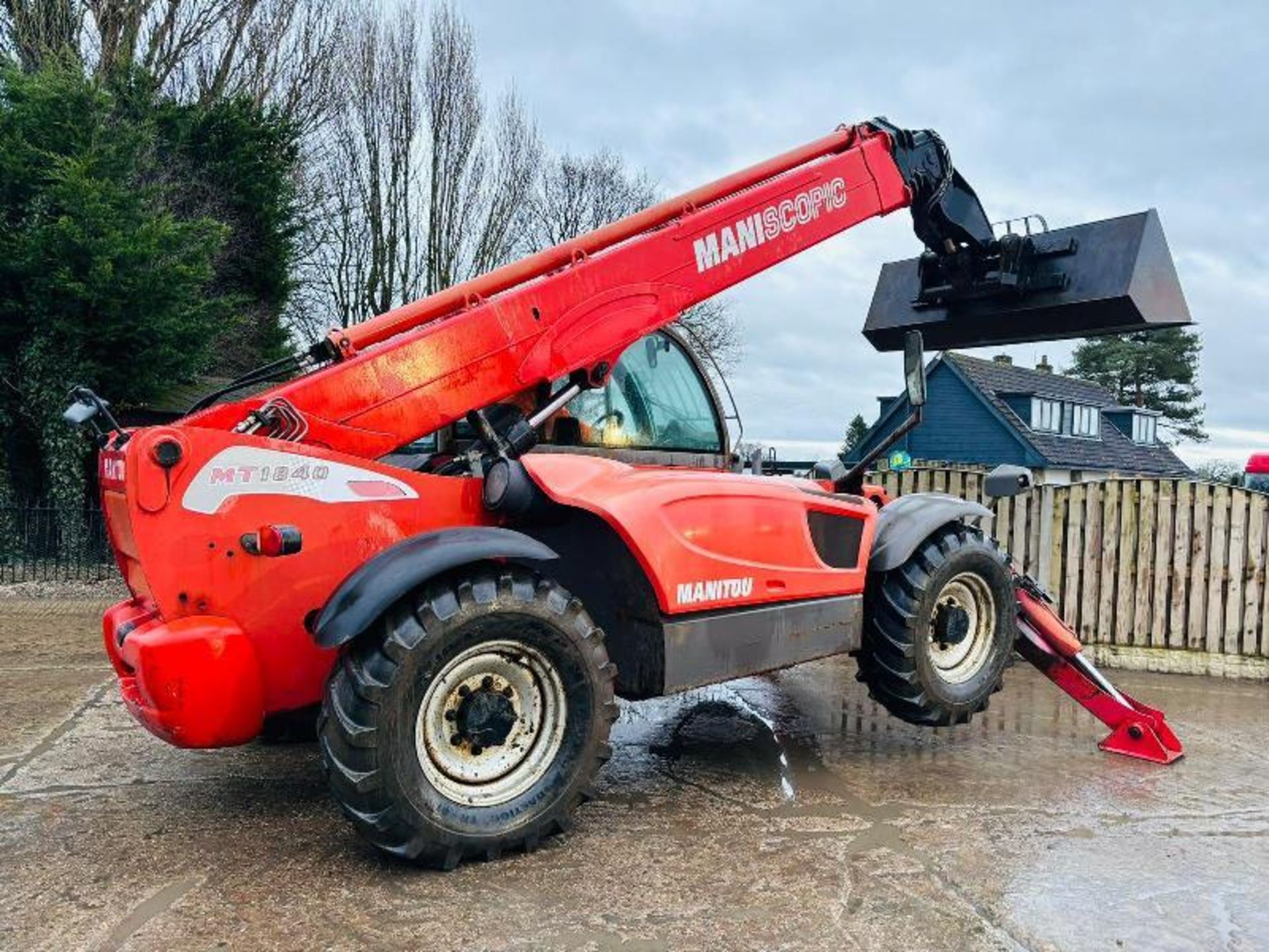 MANITOU MT1840 4WD TELEHANDLER *ONLY 4742 HOURS* C/W BUCKET & TINES - Image 8 of 16