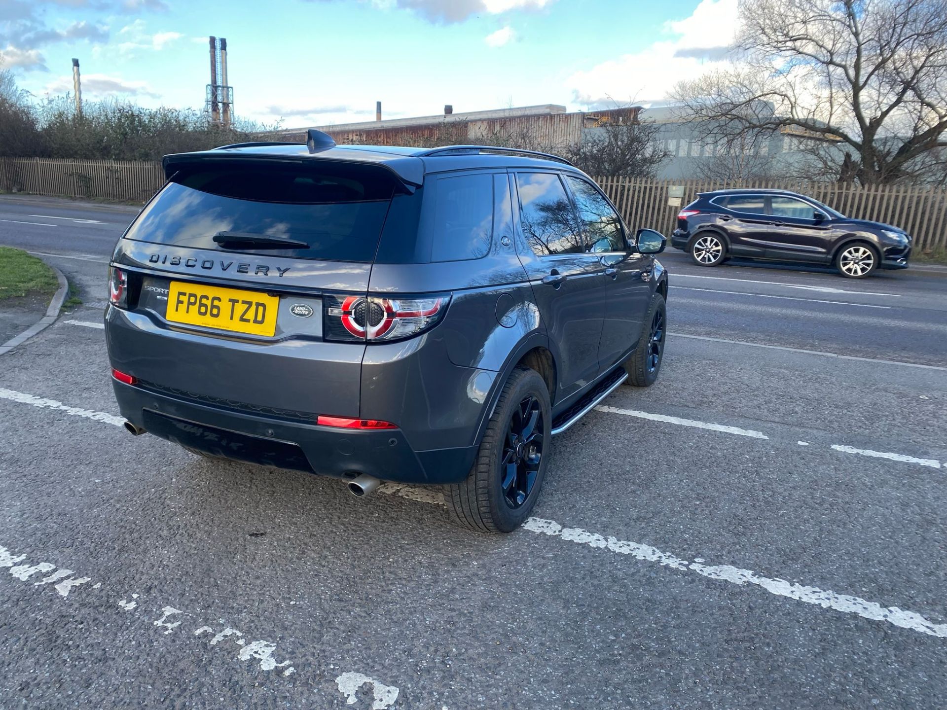 2016 66 LAND ROVER DISCOVERY SPORT HSE SUV ESTATE- 88K WITH LAND ROVER SERVICE HISTORY - PAN ROOF. - Image 3 of 19