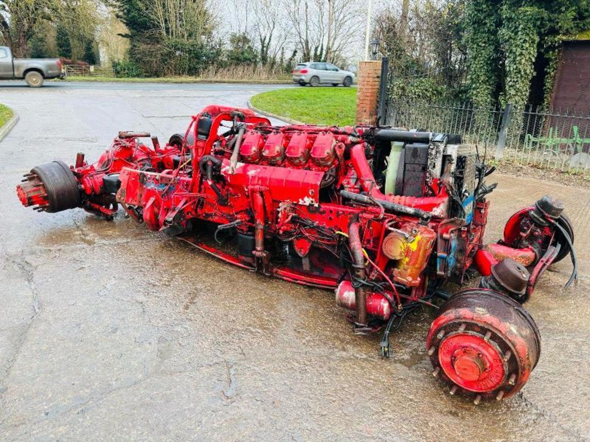 IVECO V8 TURBO ENGINE C/W GEAR BOX, PUMP & 10 STUD AXLES