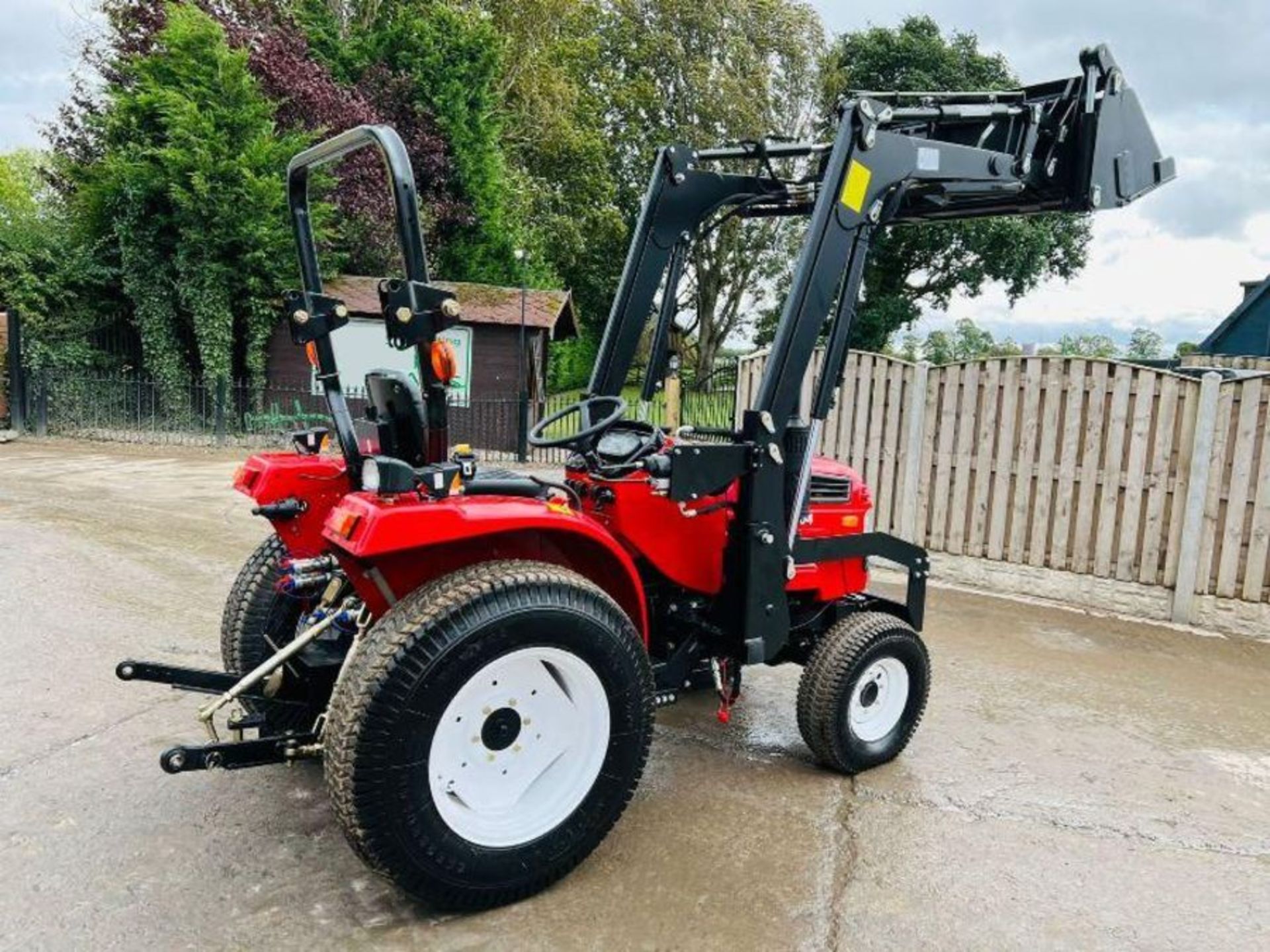 BRAND NEW SIROMER 304 FIELD RANGE 4WD TRACTOR *YEAR 2023* CW LOADER & TURF TYRES - Image 2 of 19