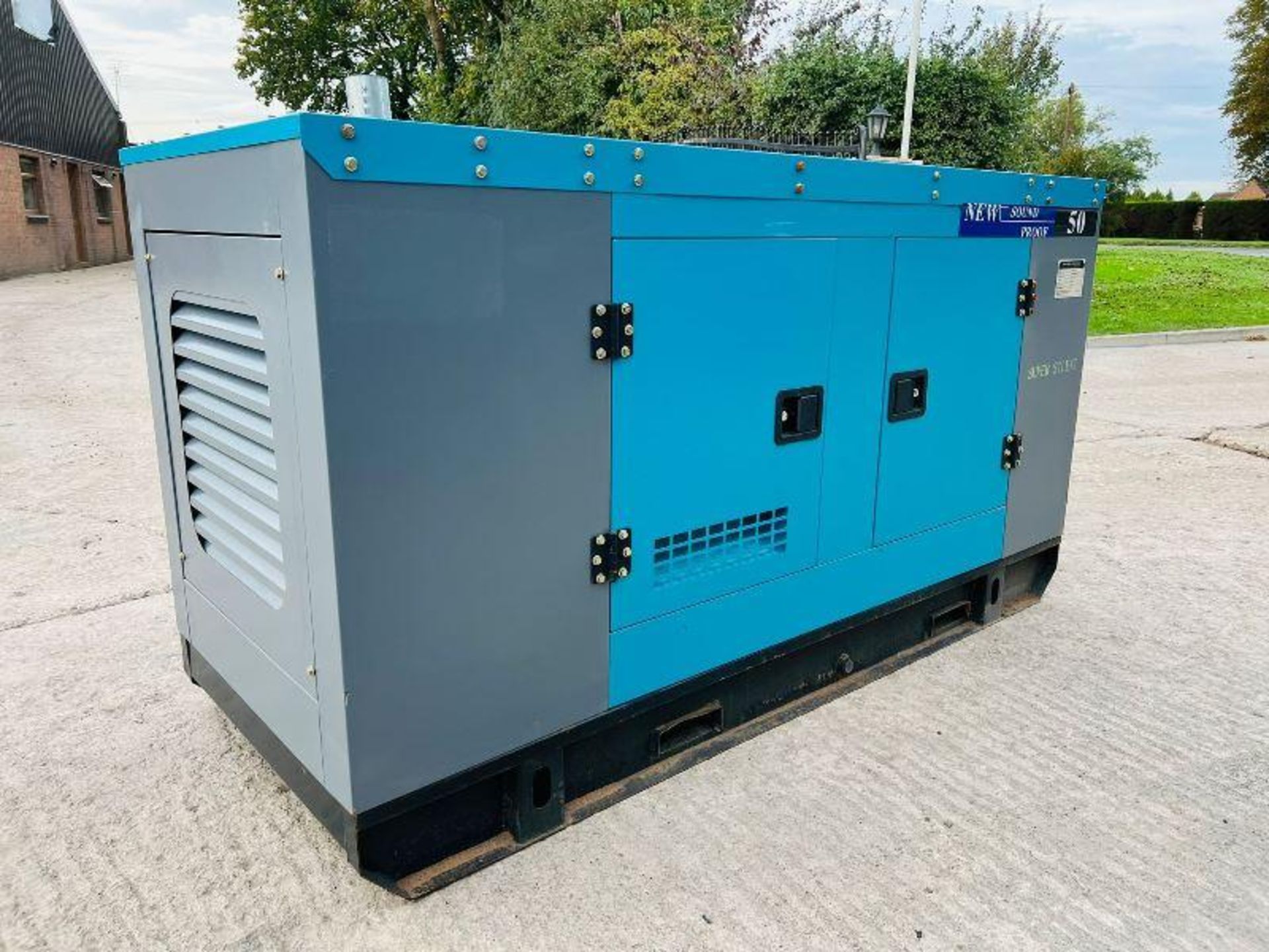 BRAND NEW KAWAKENI 50KVA SILENT RUN GENERATOR *YEAR 2023* - Bild 9 aus 13