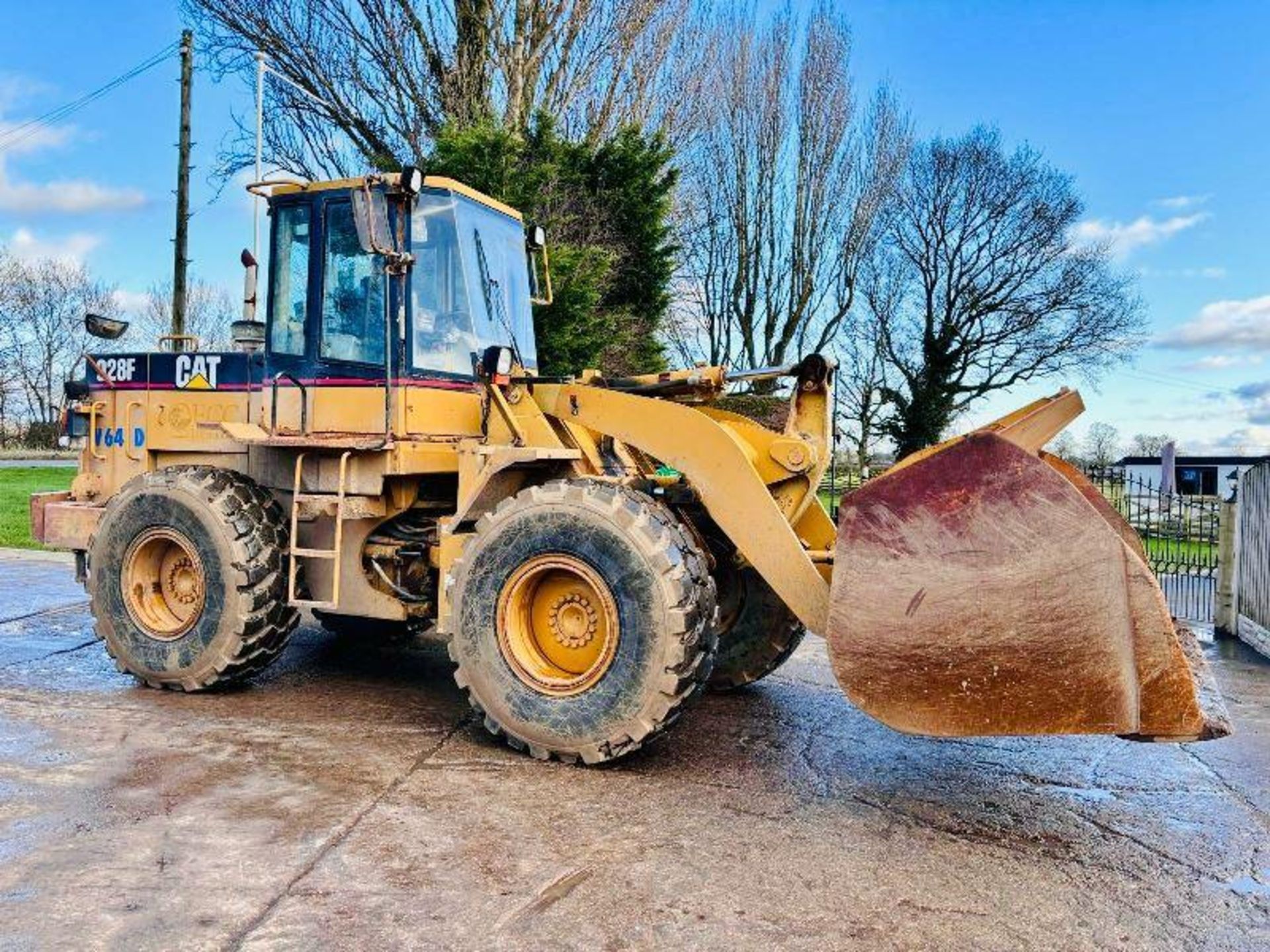 CATERPILLAR 928F 4WD LOADING SHOVEL C/W BUCKET - Bild 14 aus 19