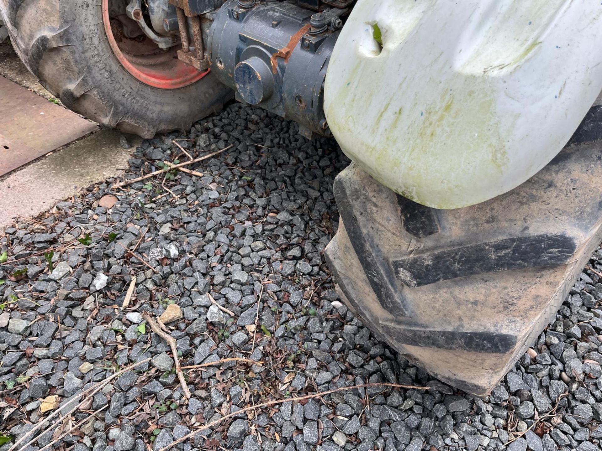 2002 CLAAS CARGO C50 TELEHANDLER - FUEL PUMP LEAKING - Bild 4 aus 20