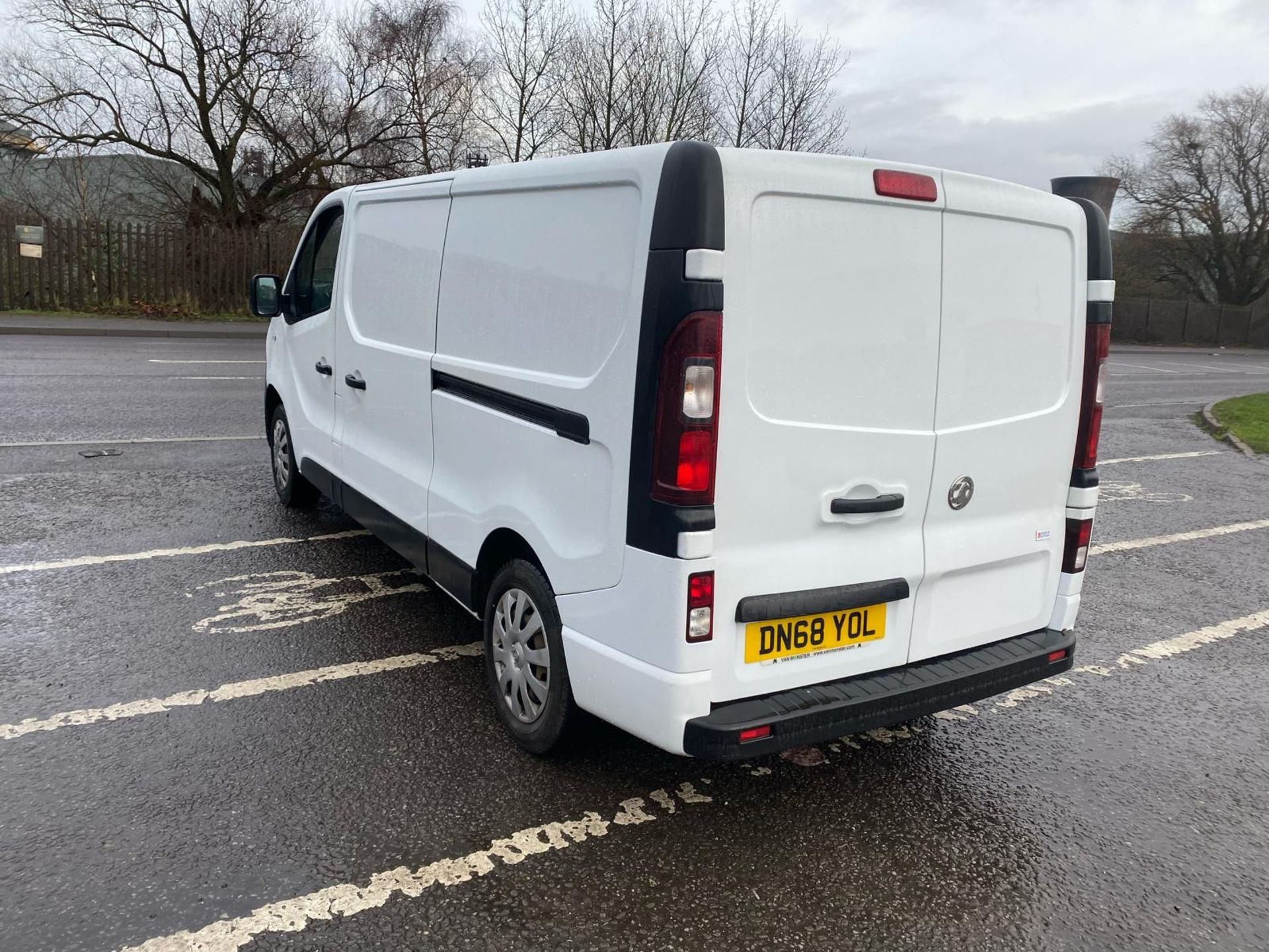 2018 68 VAUXHALL VIVARO SPORTIVE LWB PANEL VAN - 87K MILES - AIR CON - Bild 11 aus 12