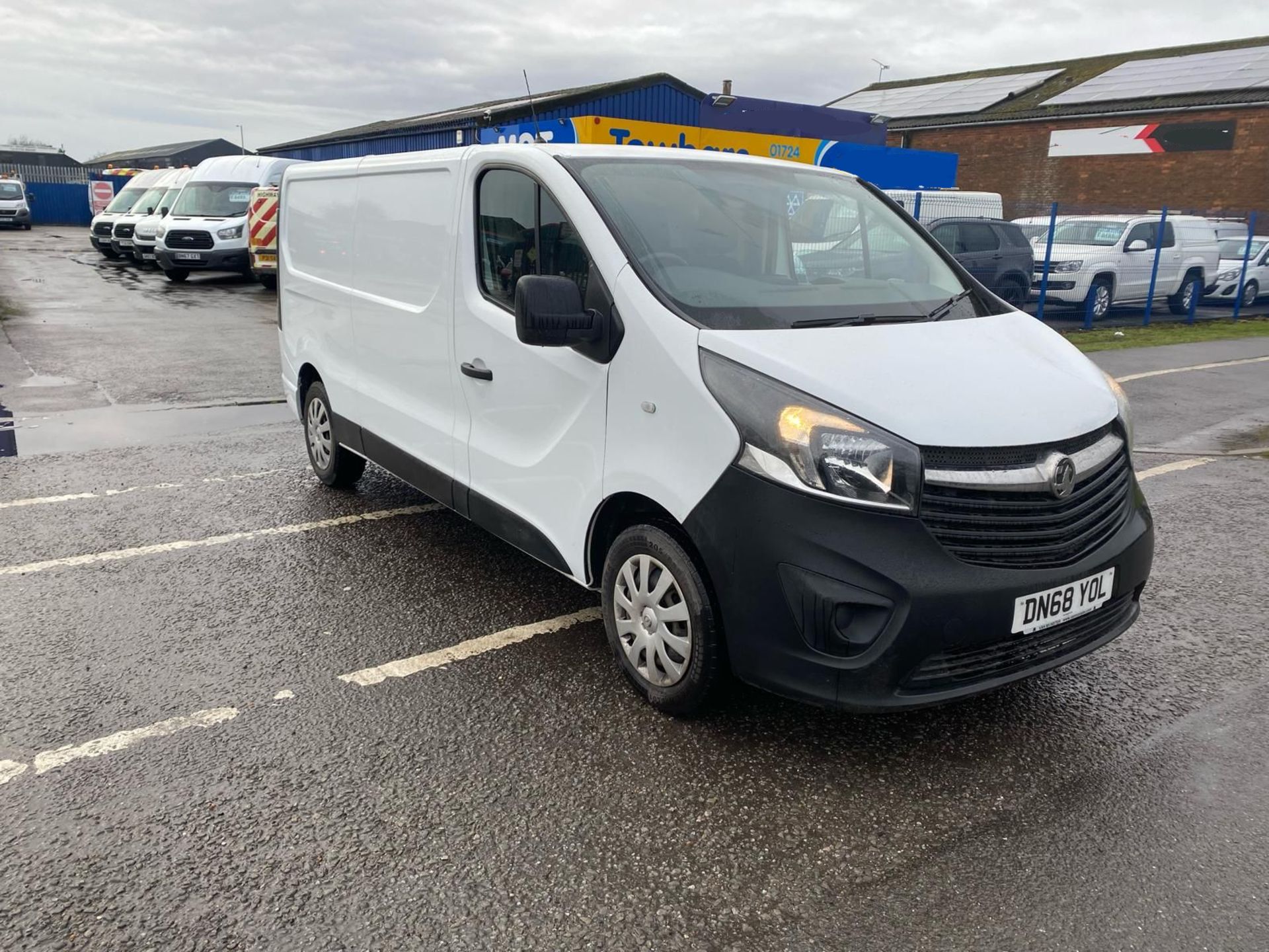 2018 68 VAUXHALL VIVARO SPORTIVE LWB PANEL VAN - 87K MILES - AIR CON