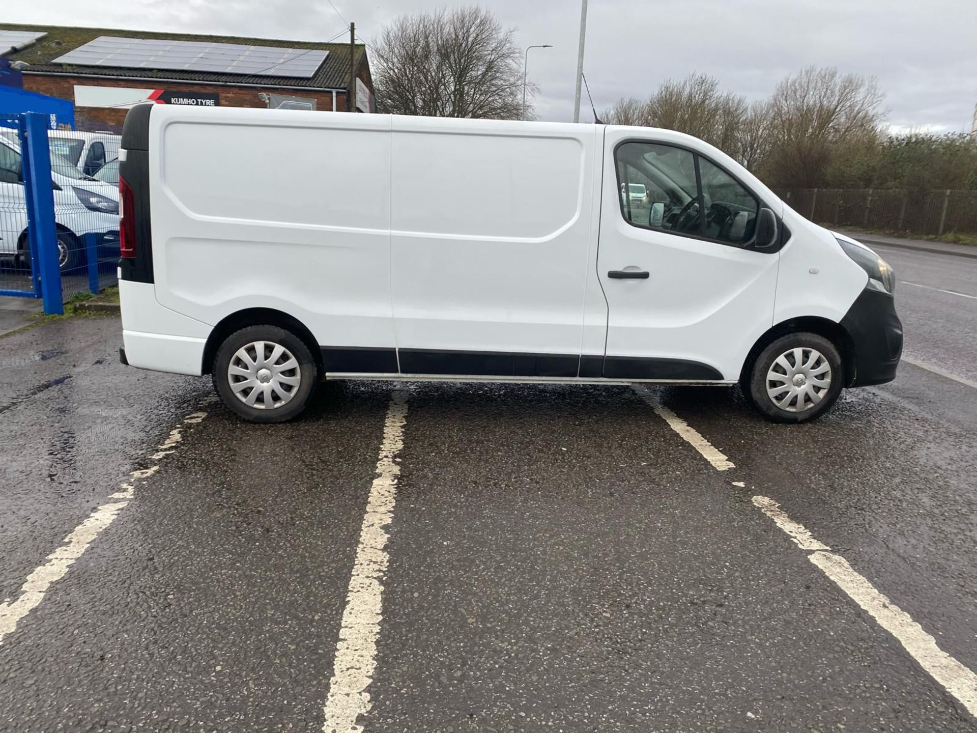 2018 68 VAUXHALL VIVARO SPORTIVE LWB PANEL VAN - 87K MILES - AIR CON - Bild 6 aus 12