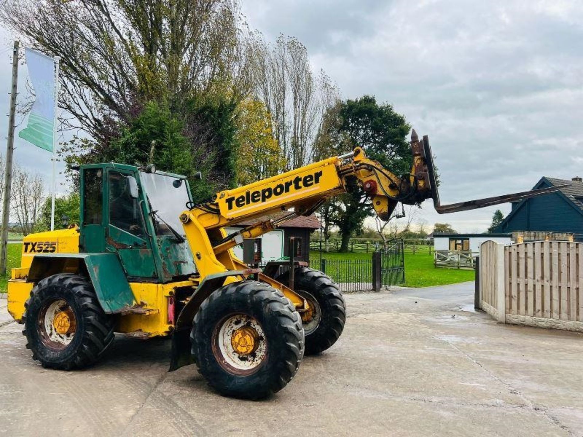 SANDERSON TX525 4WD TELEHANDLER C/W PIN AND CONE HEAD STOCK - Bild 2 aus 12