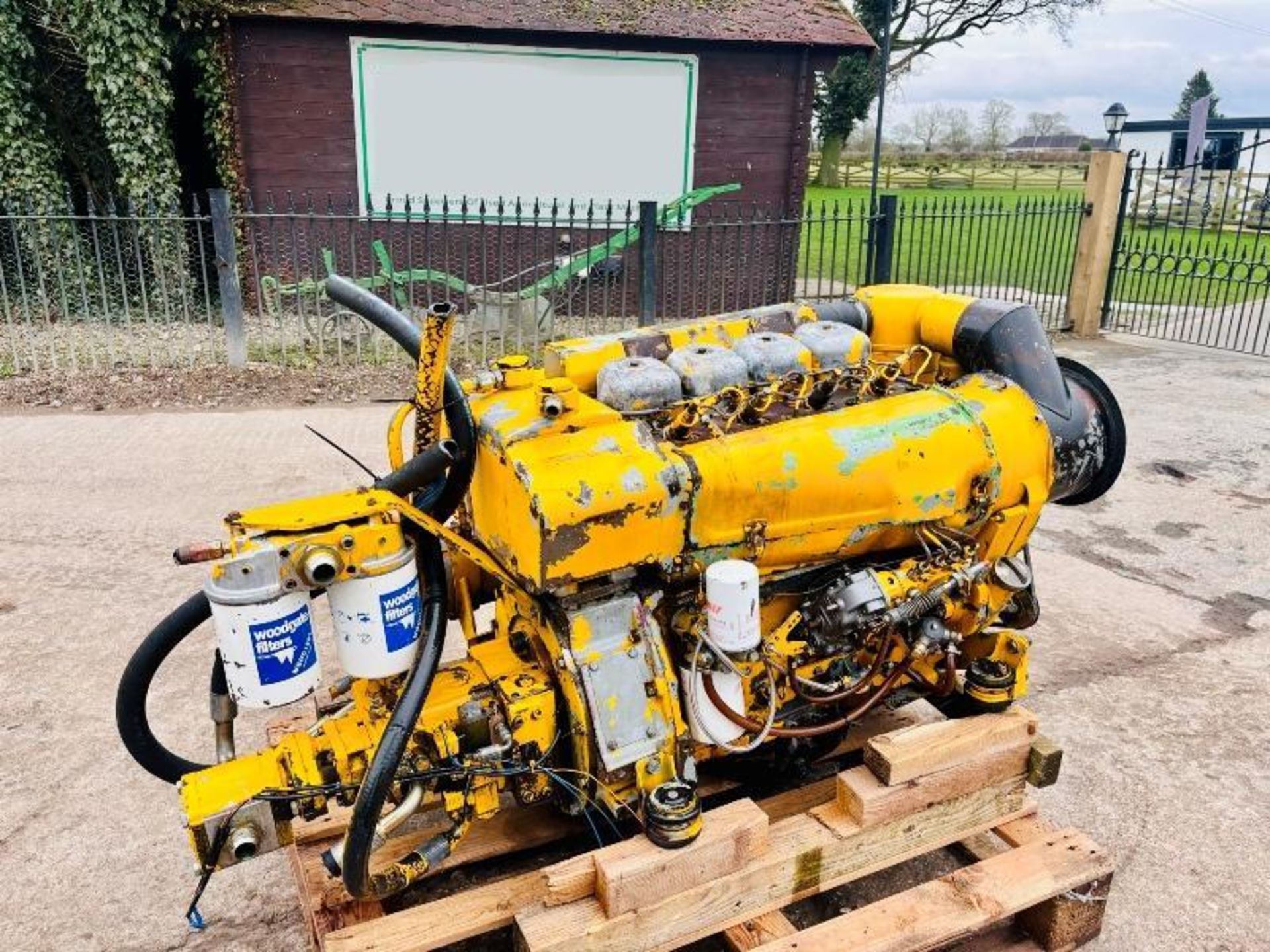 DEUTZ 4 CYLINDER ENGINE C/W HYDROMATIK PUMP 