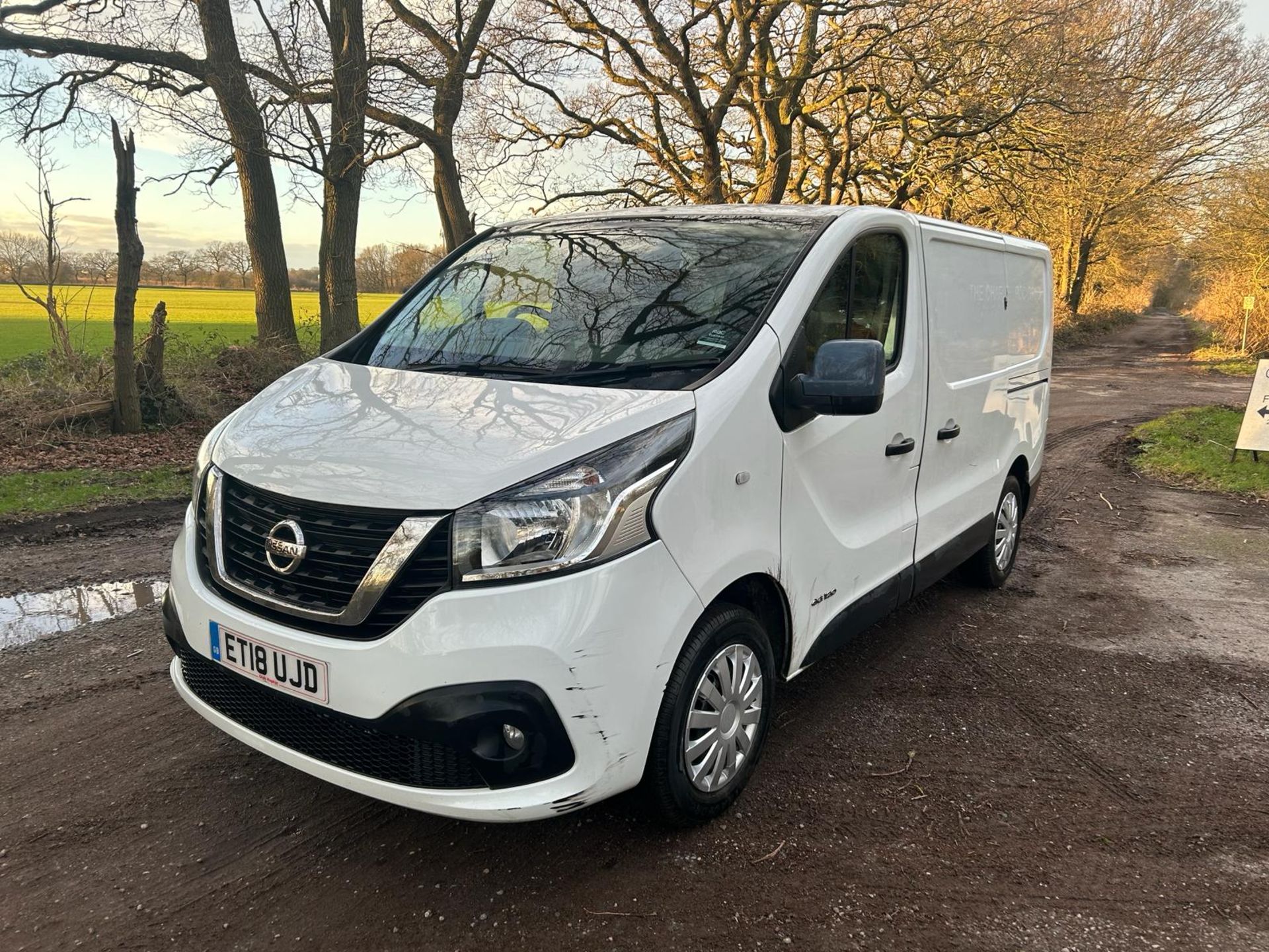 2018 18 NISSAN NV300 PANEL VAN - 106K MILES - AIR CON - EURO 6 - PLY LINED 