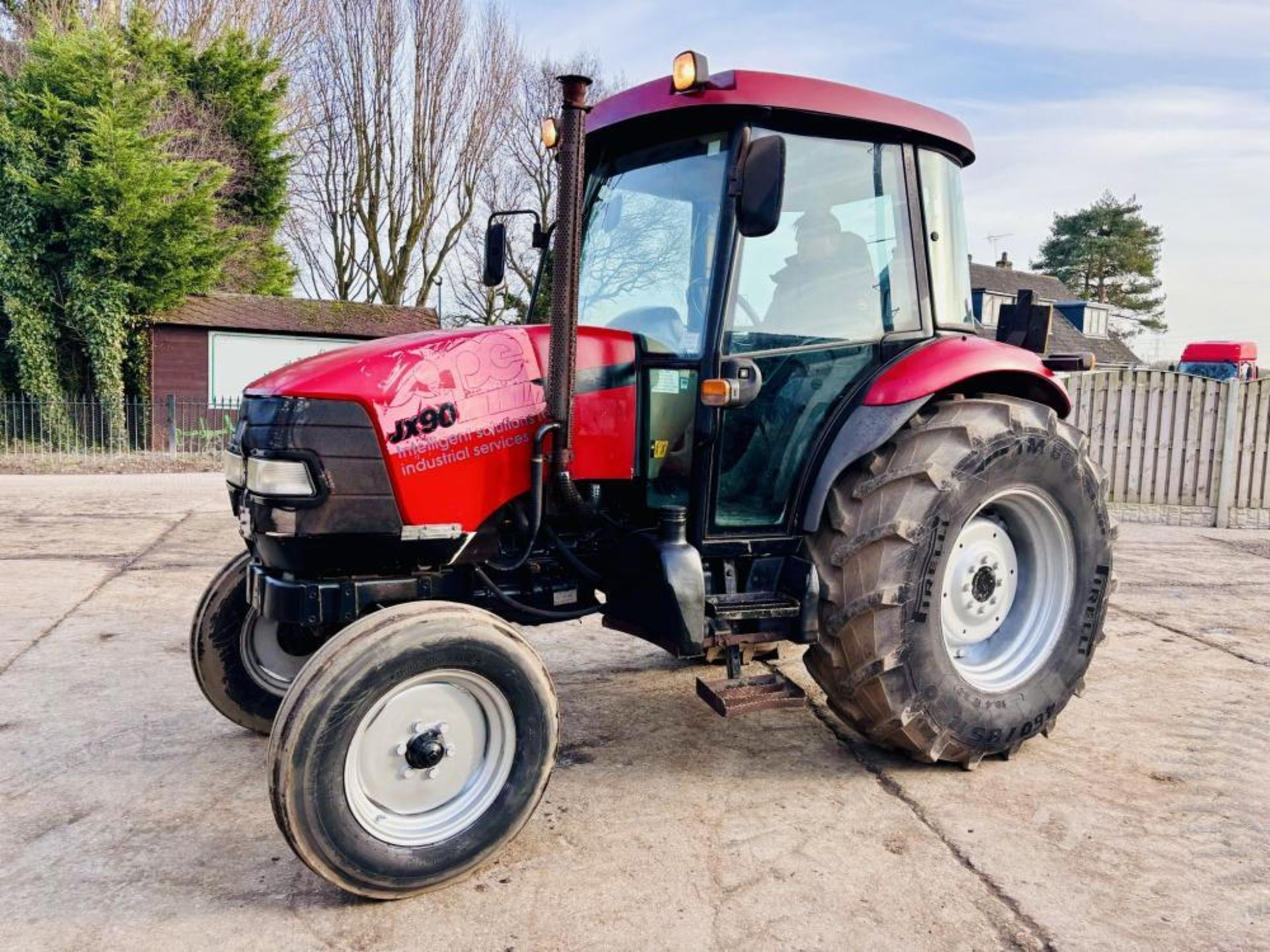 CASE JX90 TRACTOR *ROAD REGISTERED* C/W PICK UP HITCH.