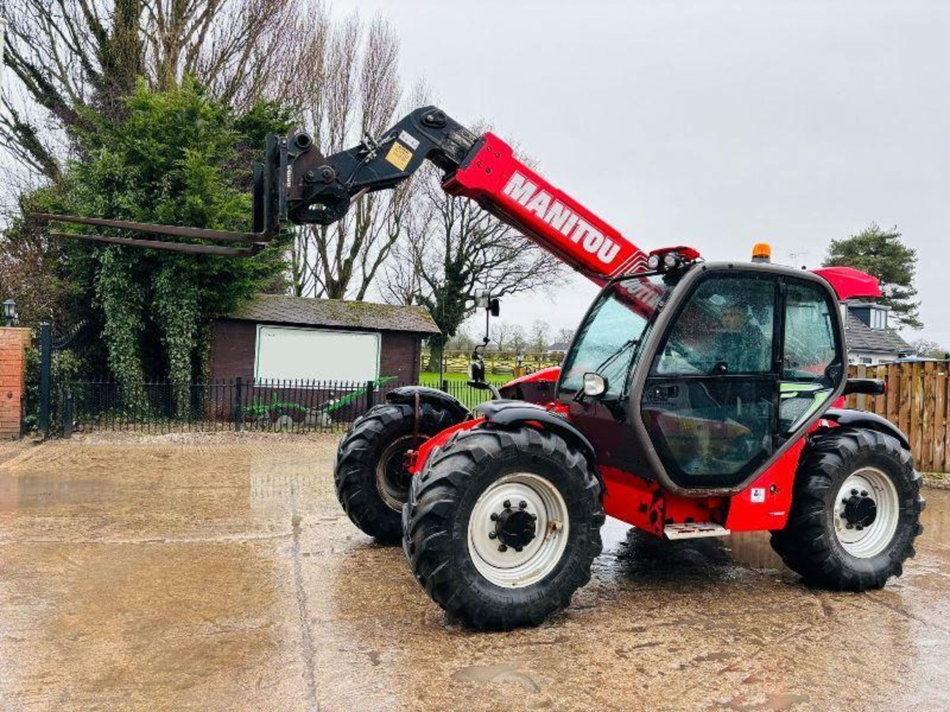 MANITOU MLT735 4WD TELEHANDLER *AG-SPEC, YEAR 2014, 5530 HOURS* C/W PUH