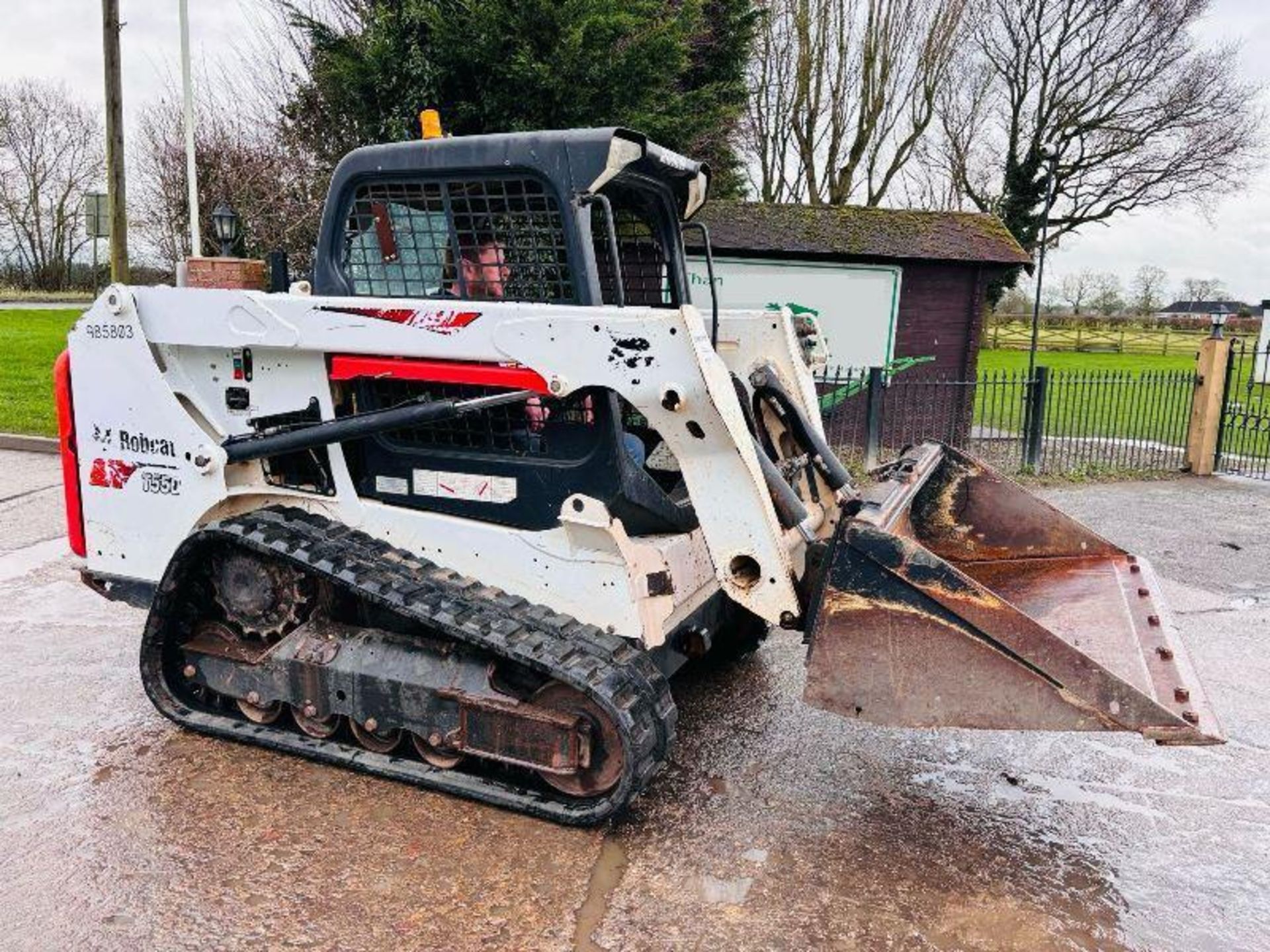 BOBCAT T550 TRACKED SKIDSTEER *YEAR 2017, 1630 HOURS* C/W BUCKET  - Bild 5 aus 18