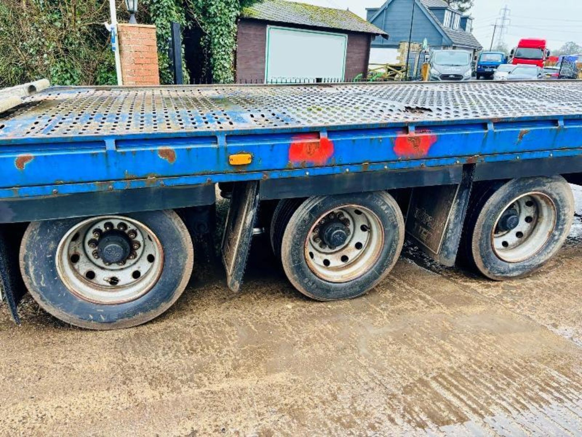YORK LDS40/3 TRI-AXLE LOW LOADER TRAILER C/W SAF AXLES - Image 16 of 17