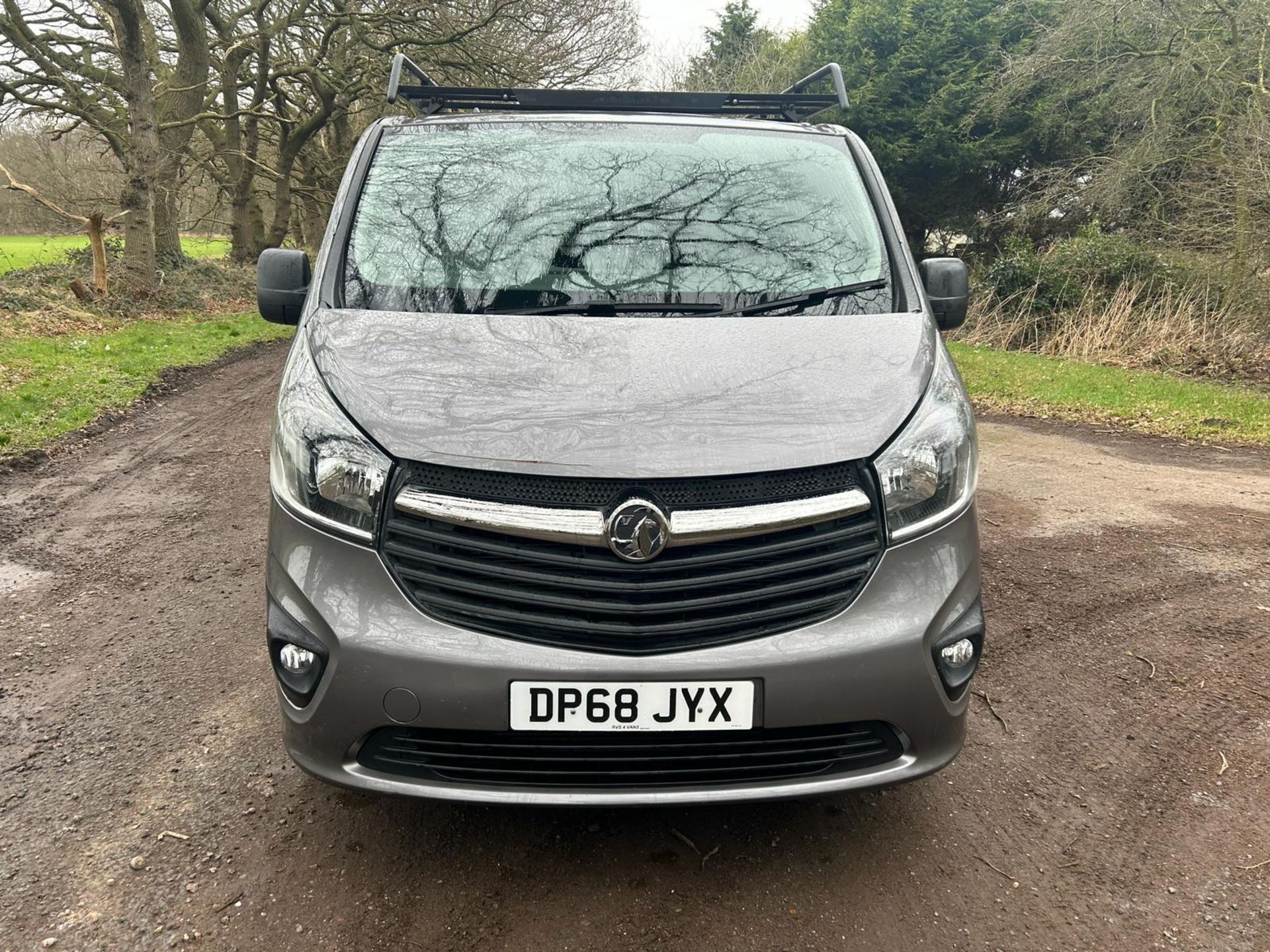 2018 68 VAUXHALL VIVARO SPORTIVE PANEL VAN - 64K MILES - AIR CON - 6 SPEED - ROOF RACK - EURO 6  - Image 9 of 12