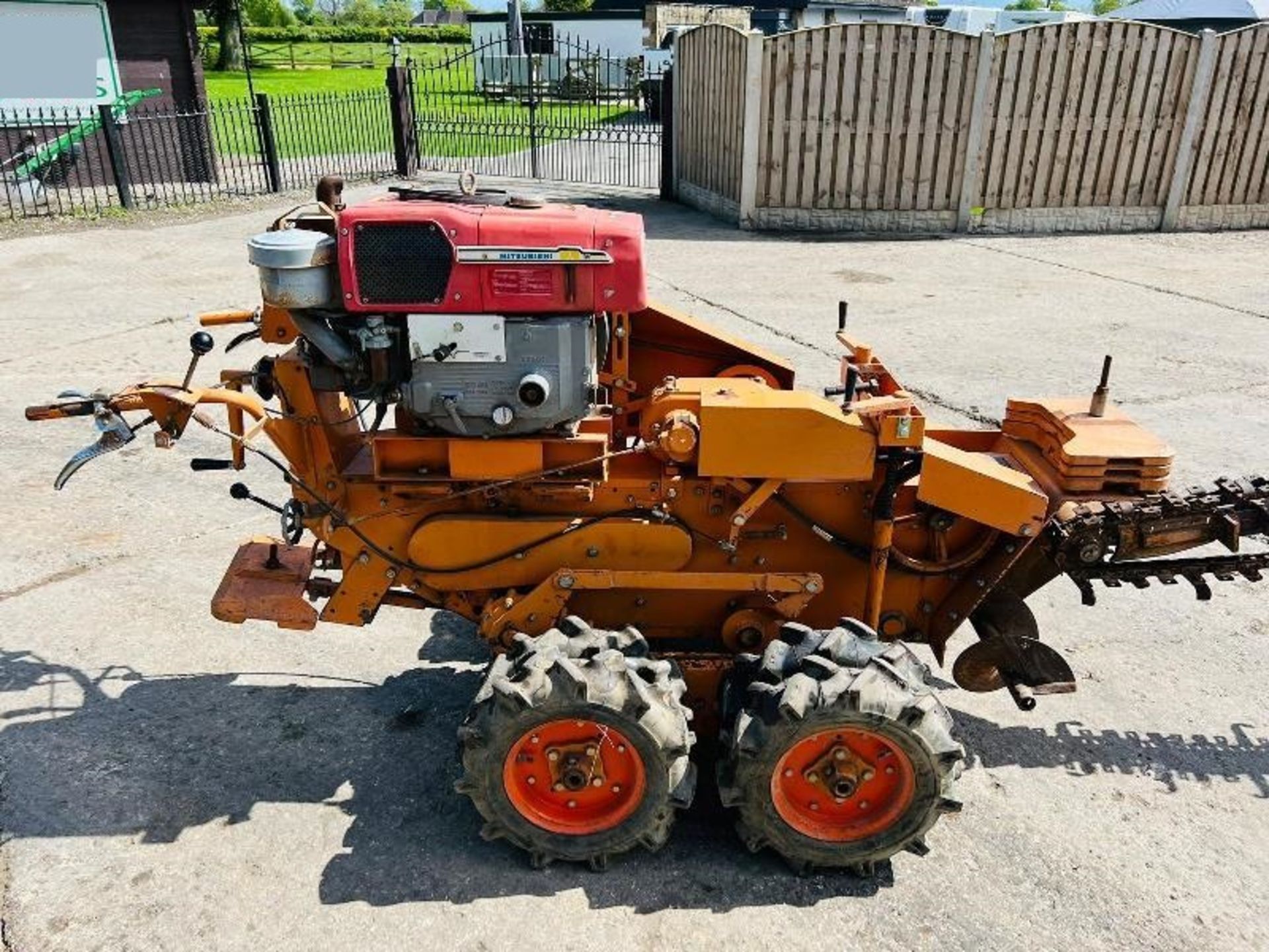 KAWABE TFC250WL DIESEL PEDESTRIAN WALK BEHIND TRENCHER - Image 7 of 11