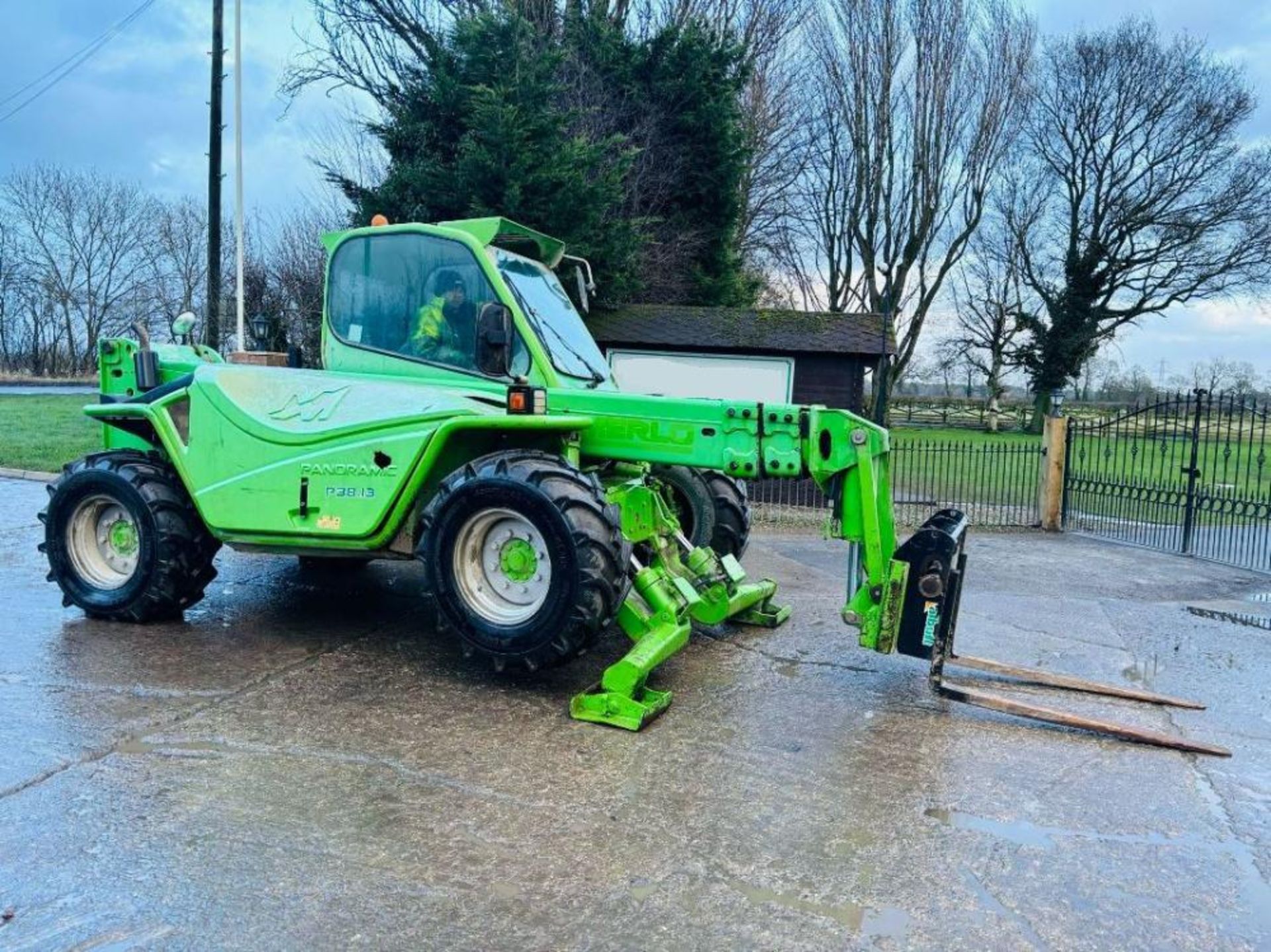 MERLO P38.13 4WD TELEHANDLER *13 METER REACH* C/W PALLET TINES - Bild 16 aus 17