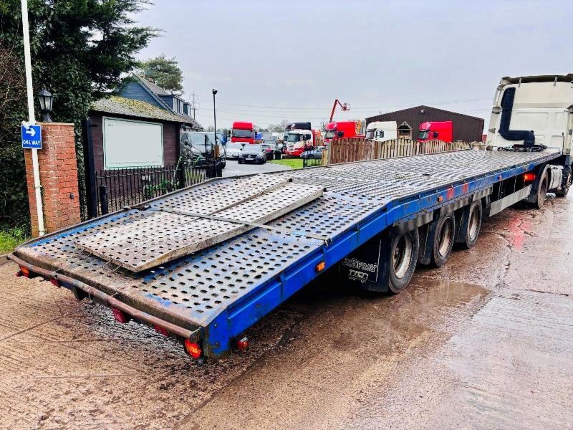 YORK LDS40/3 TRI-AXLE LOW LOADER TRAILER C/W SAF AXLES - Image 14 of 17