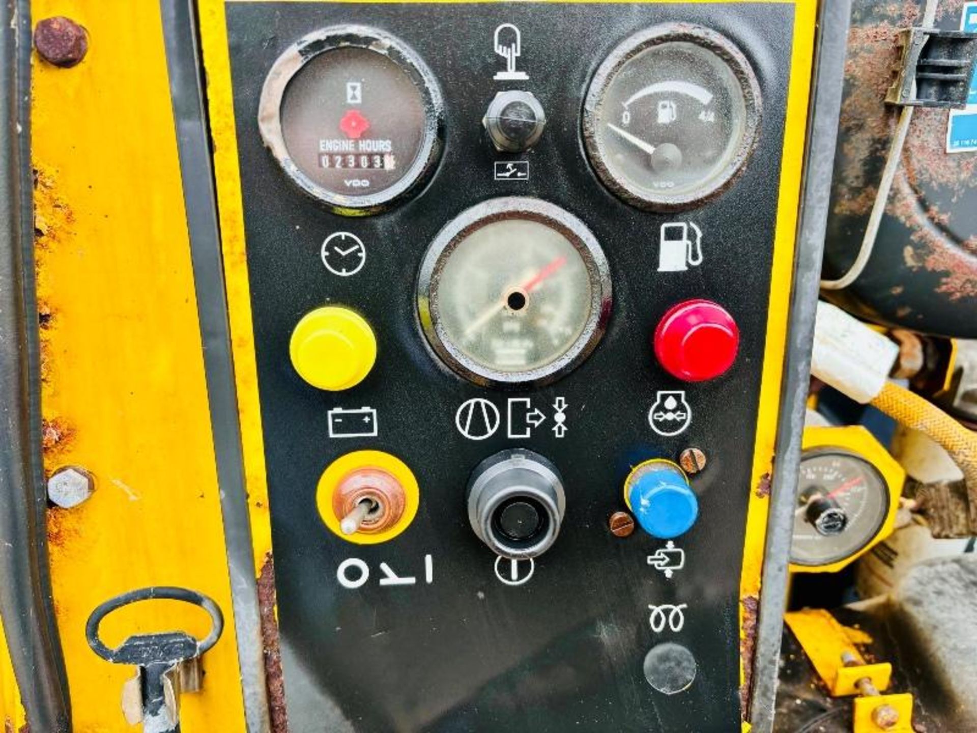 ATLAS COPCO XAS 90 TOWABLE COMPRESSOR C/W DEUTZ ENGINE  - Bild 5 aus 16