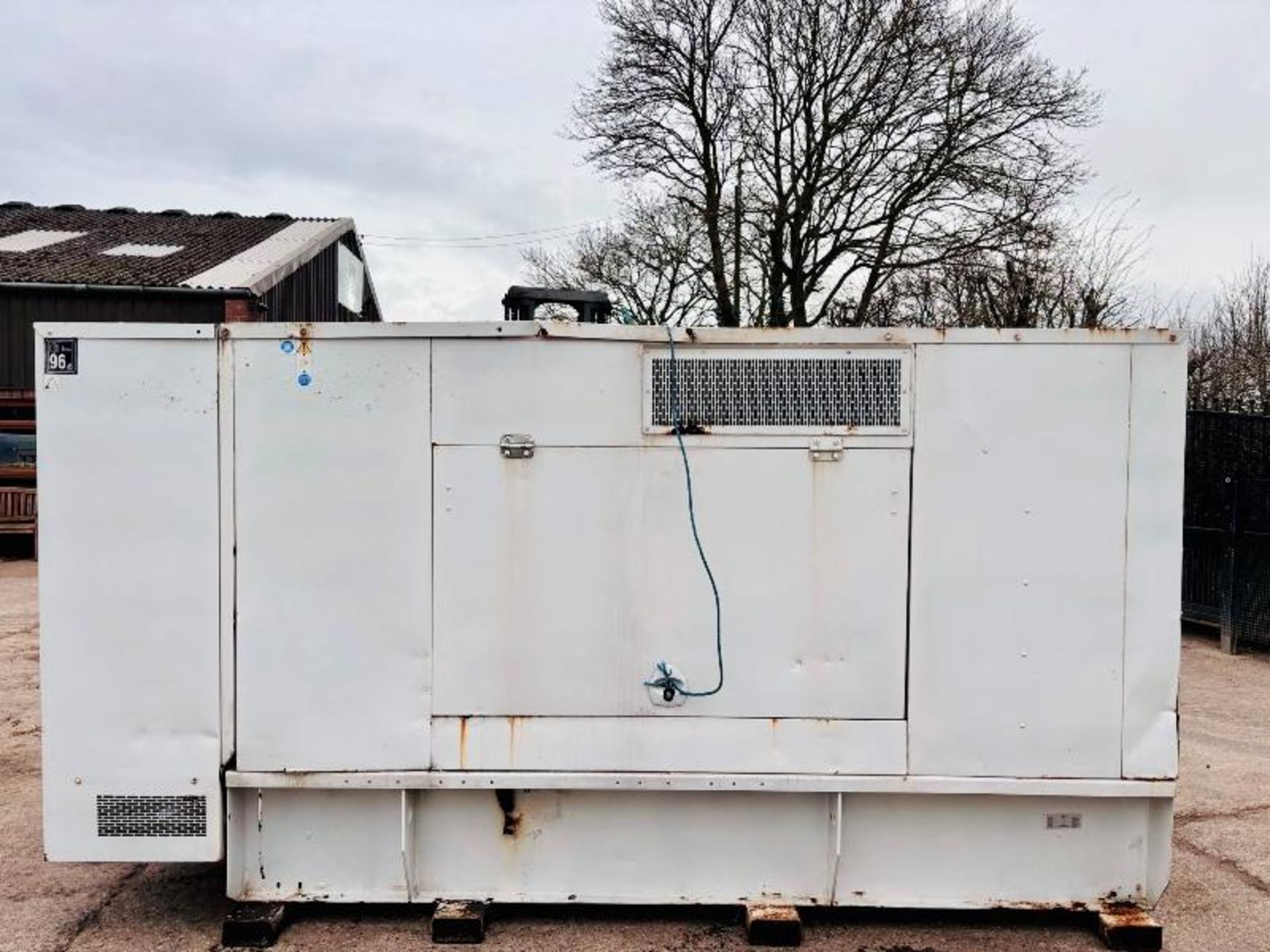 FG WILSON P150P1 150KVA GENERATOR C/W PERKINS ENGINE  - Image 14 of 15